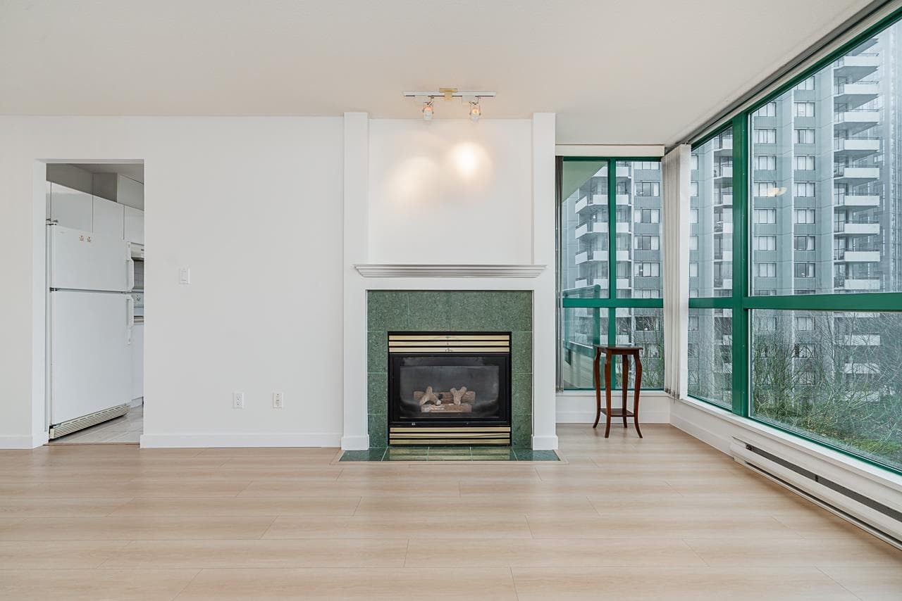 607 - 5899 Wilson Avenue, Burnaby, V5H 4R9 — photo 3