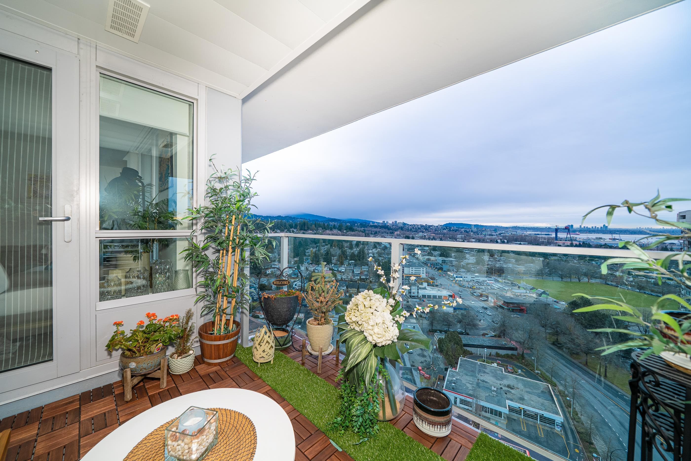 2102 - 1632 Lions Gate Lane, North Vancouver, V7P 0E2 — photo 2