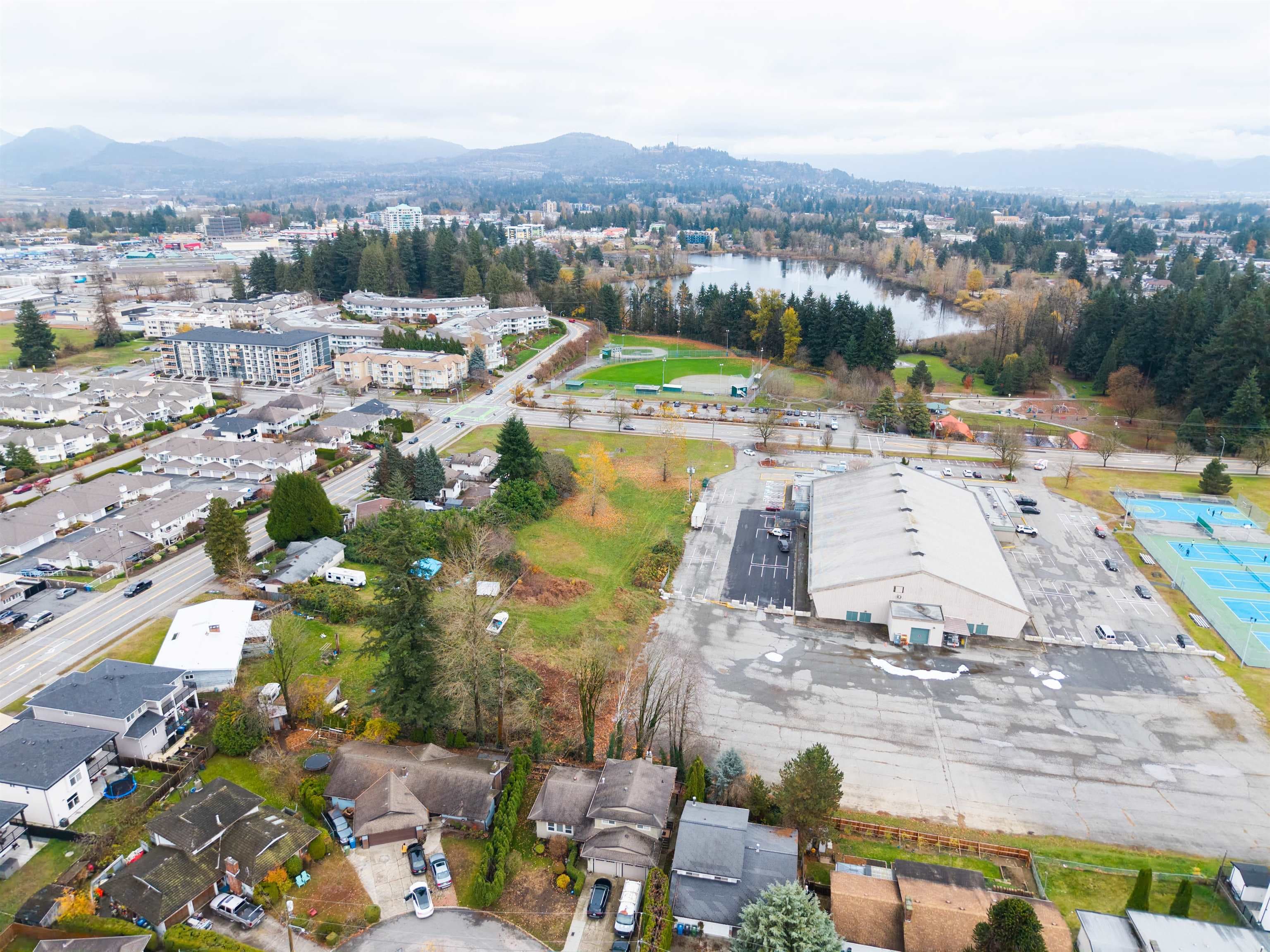 32557 Ridgeway Street, Abbotsford, V2T 3H6 — photo 4
