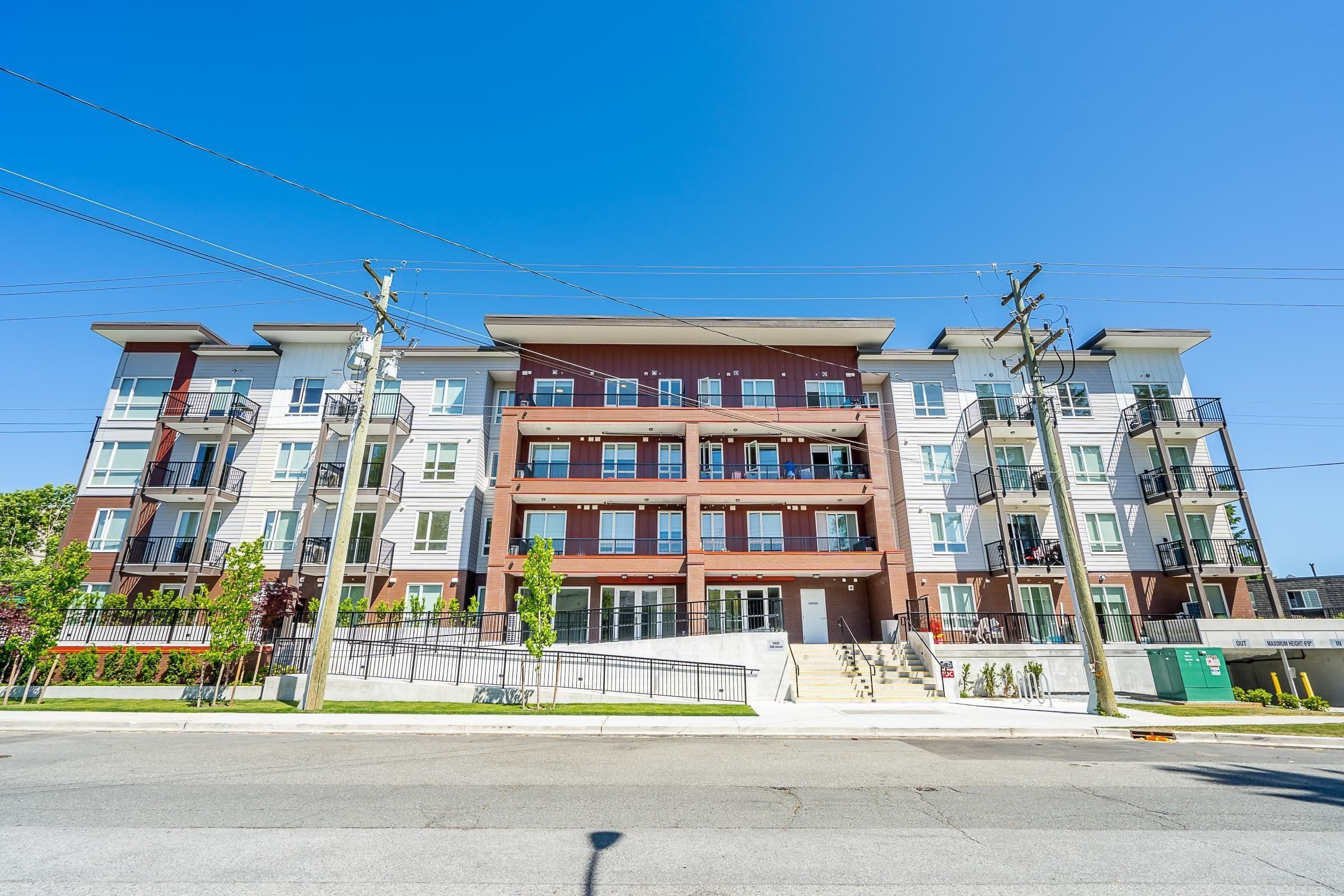 2XX - 5420 208 Street, Langley, V3A 0P8 — photo 1