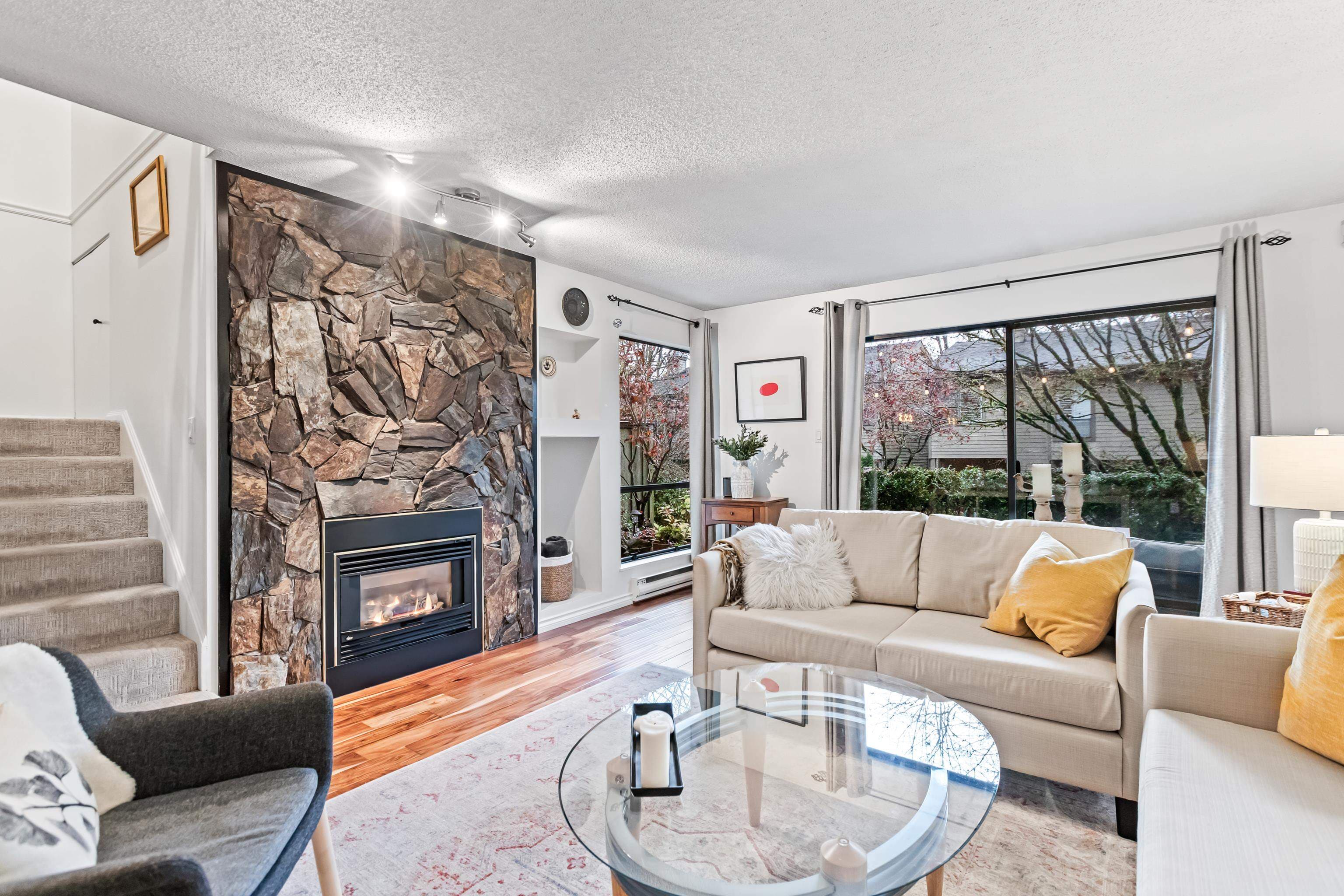 5857 Mayview Circle, Burnaby, V5E 4B7 — photo 3