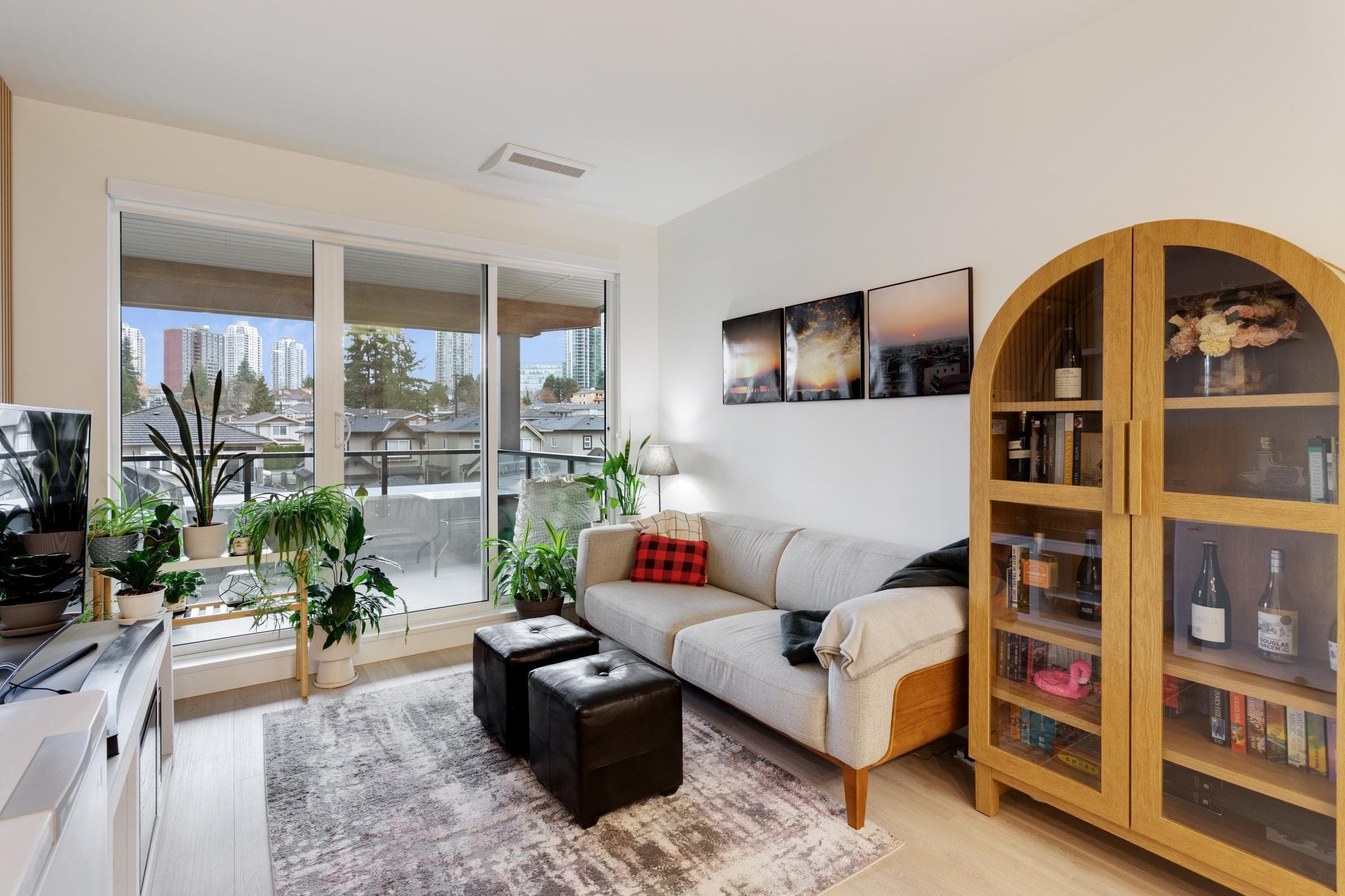 306 - 7588 16th Street, Burnaby, V3N 0H8 — photo 2