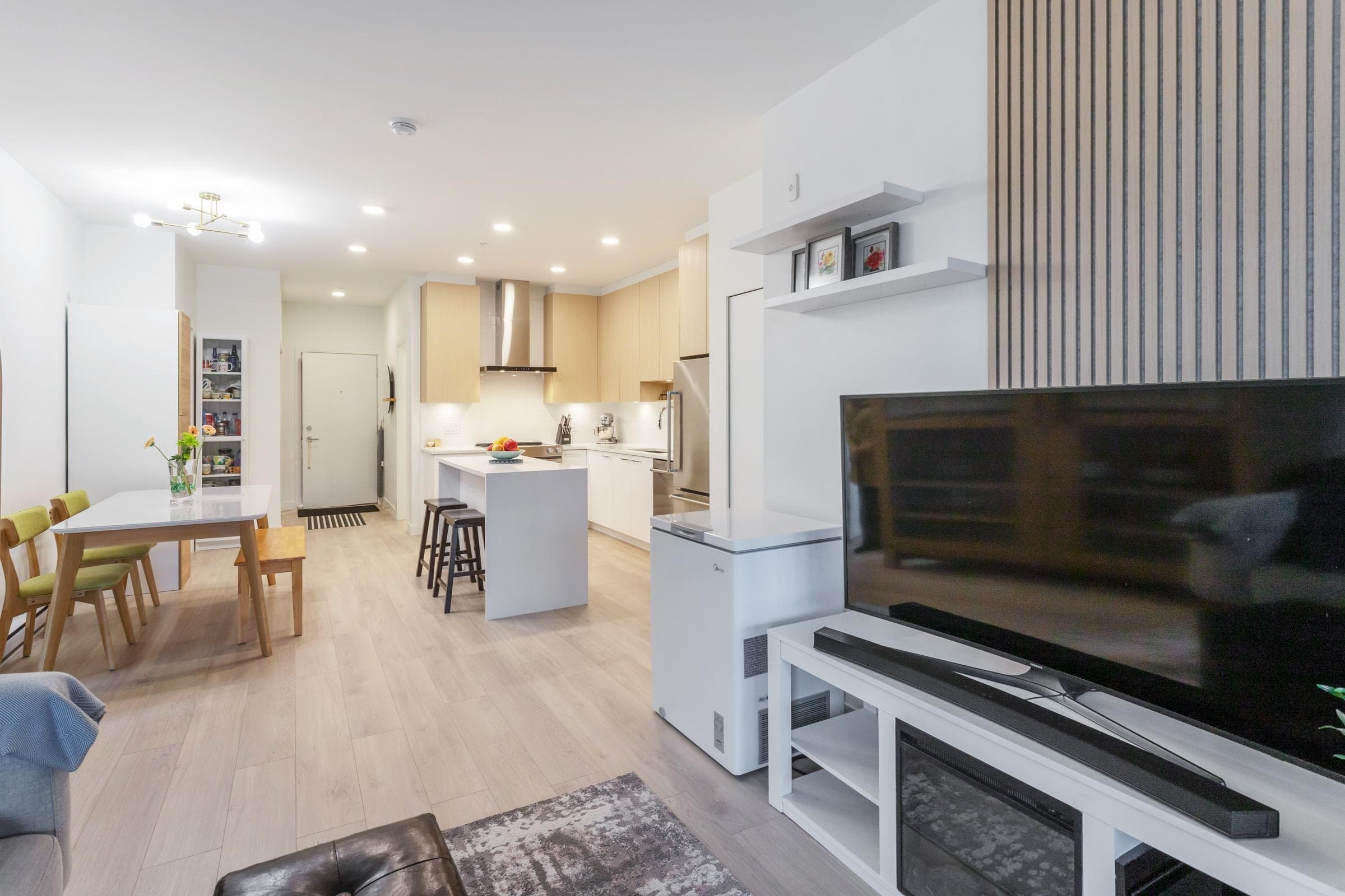 306 - 7588 16th Street, Burnaby, V3N 0H8 — photo 4