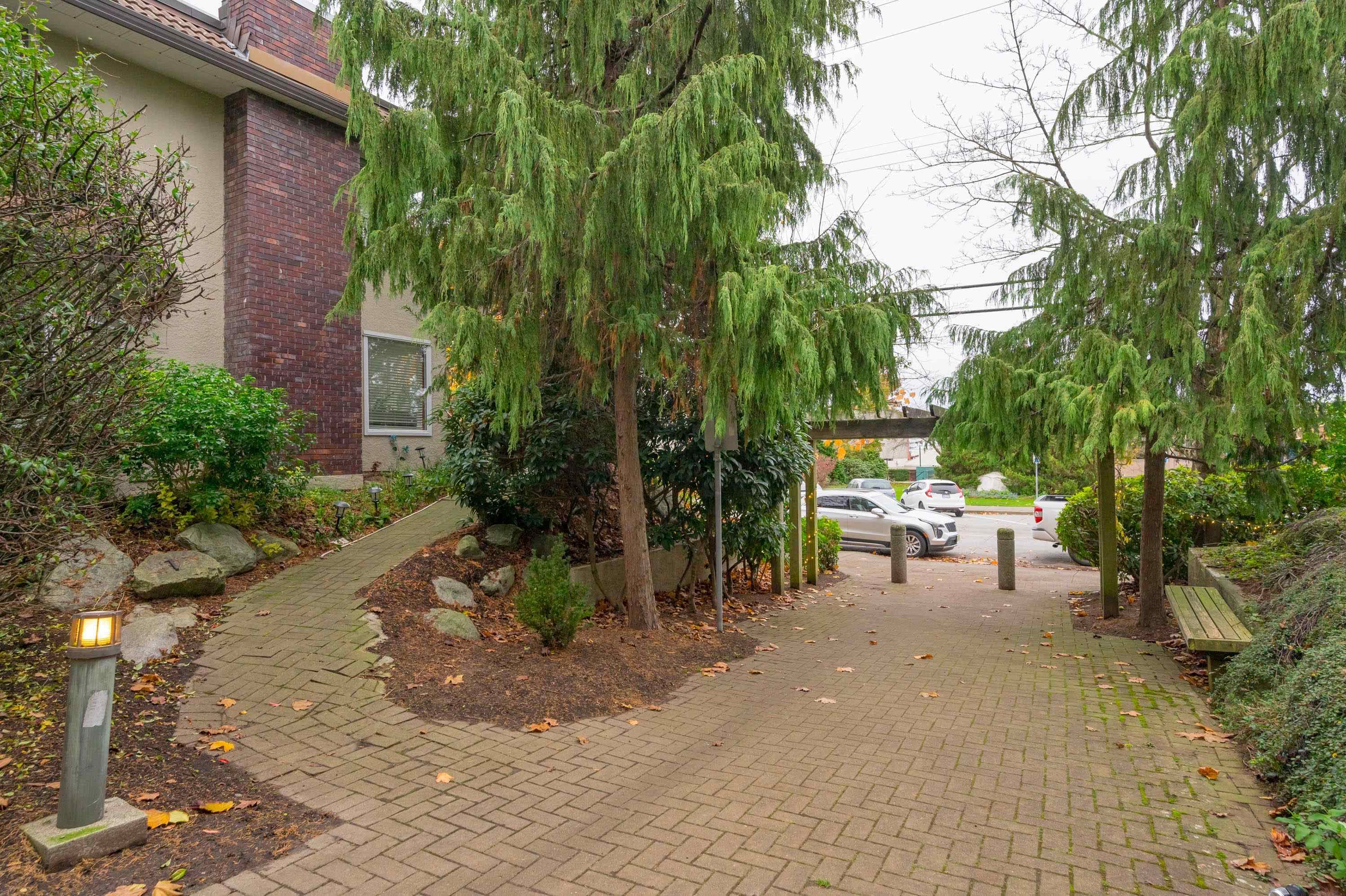 101 - 1225 Merklin Street, White Rock, V4B 4B8 — photo 2