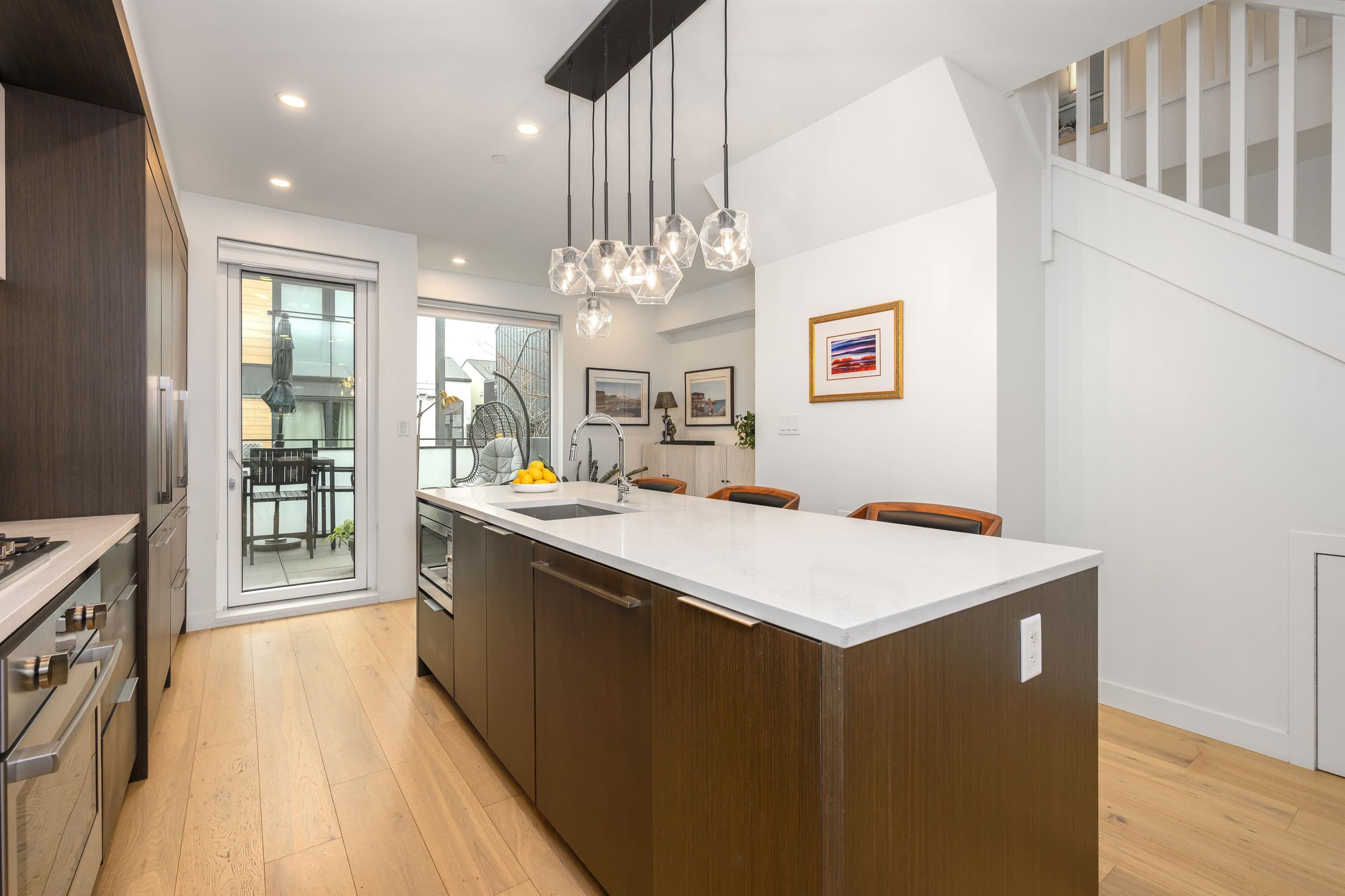 206 - 649 E 3rd Street, North Vancouver, V7L 1G6 — photo 3