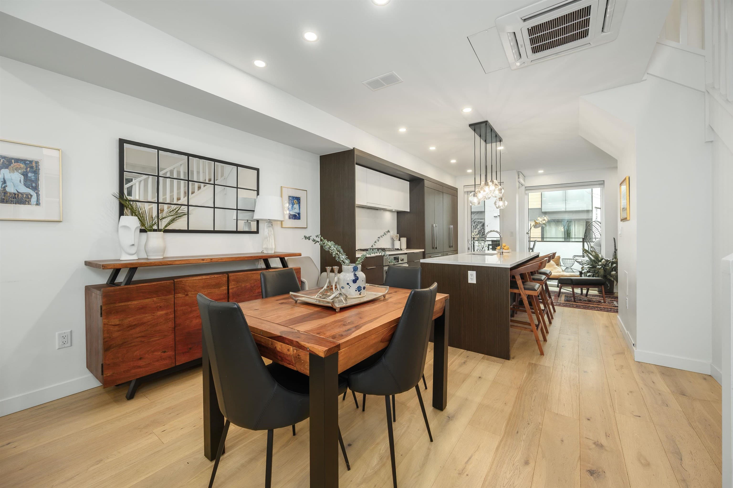 206 - 649 E 3rd Street, North Vancouver, V7L 1G6 — photo 1