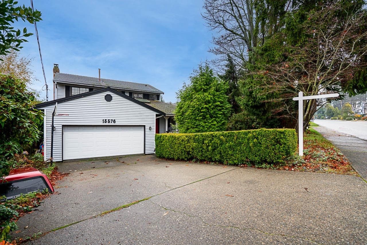15576 Buena Vista Avenue, White Rock, V4B 1Z2 — photo 1