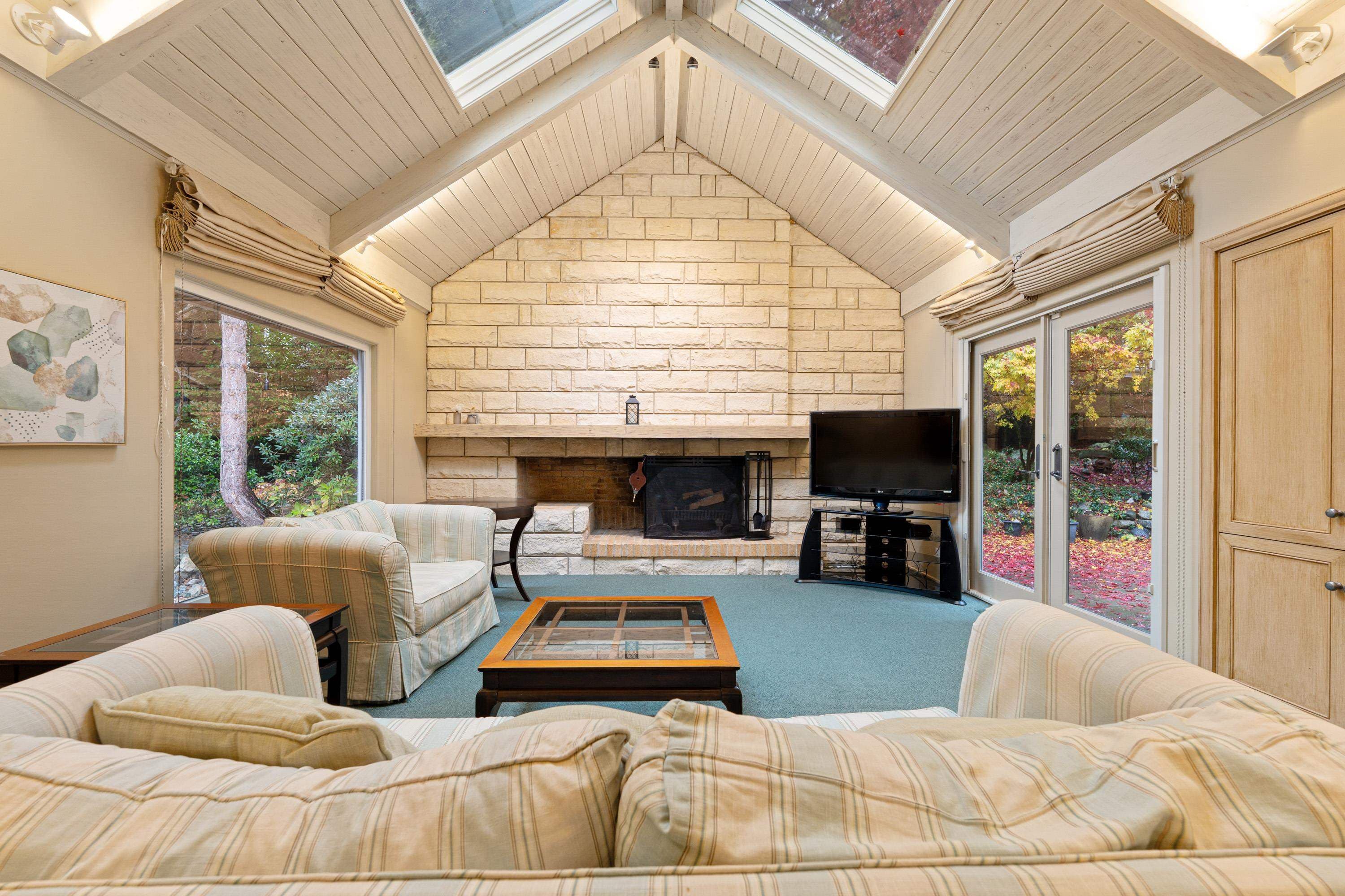 3535 W 47th Avenue, Vancouver, V6N 3N9 — photo 2