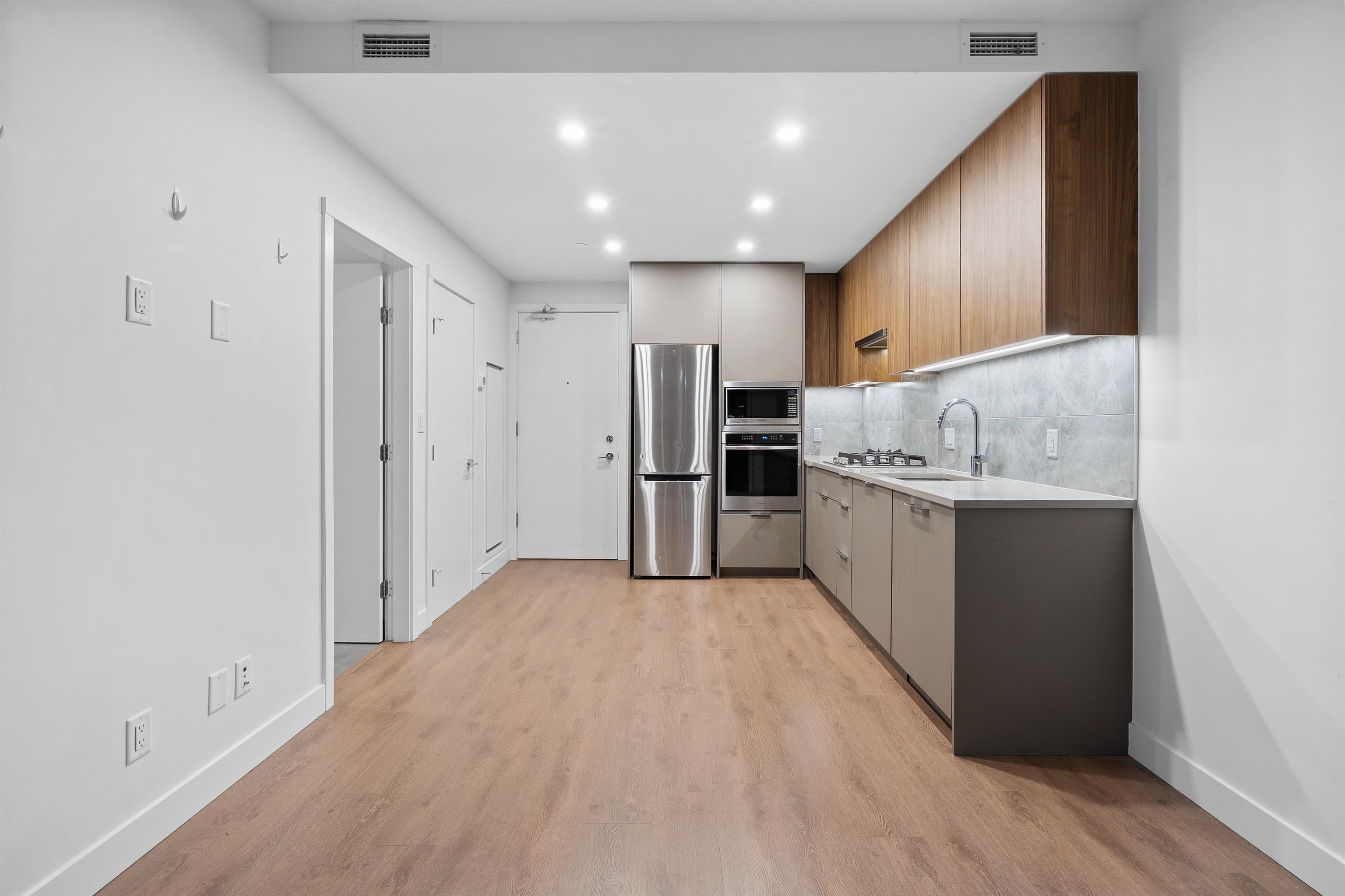 206 - 13359 Old Yale Road, Surrey, V3T 0S4 — photo 3