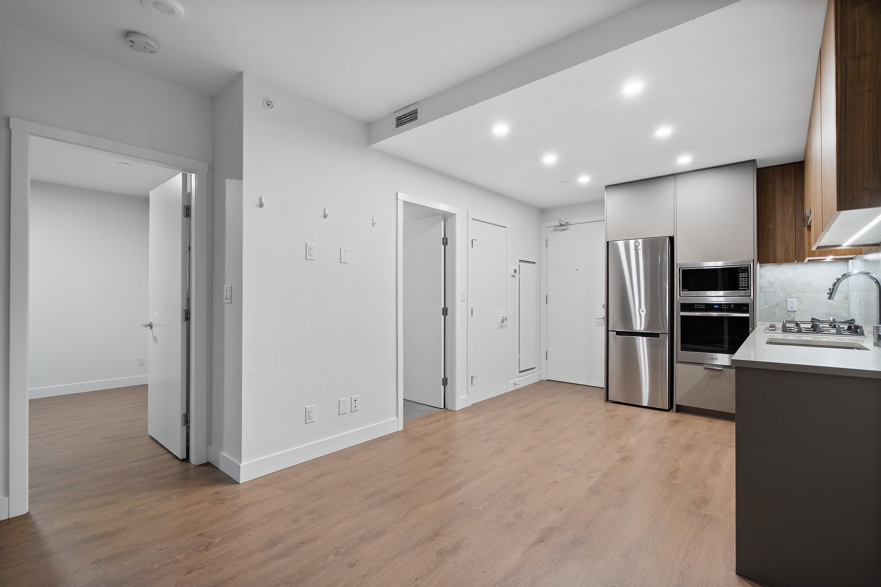 206 - 13359 Old Yale Road, Surrey, V3T 0S4 — photo 5
