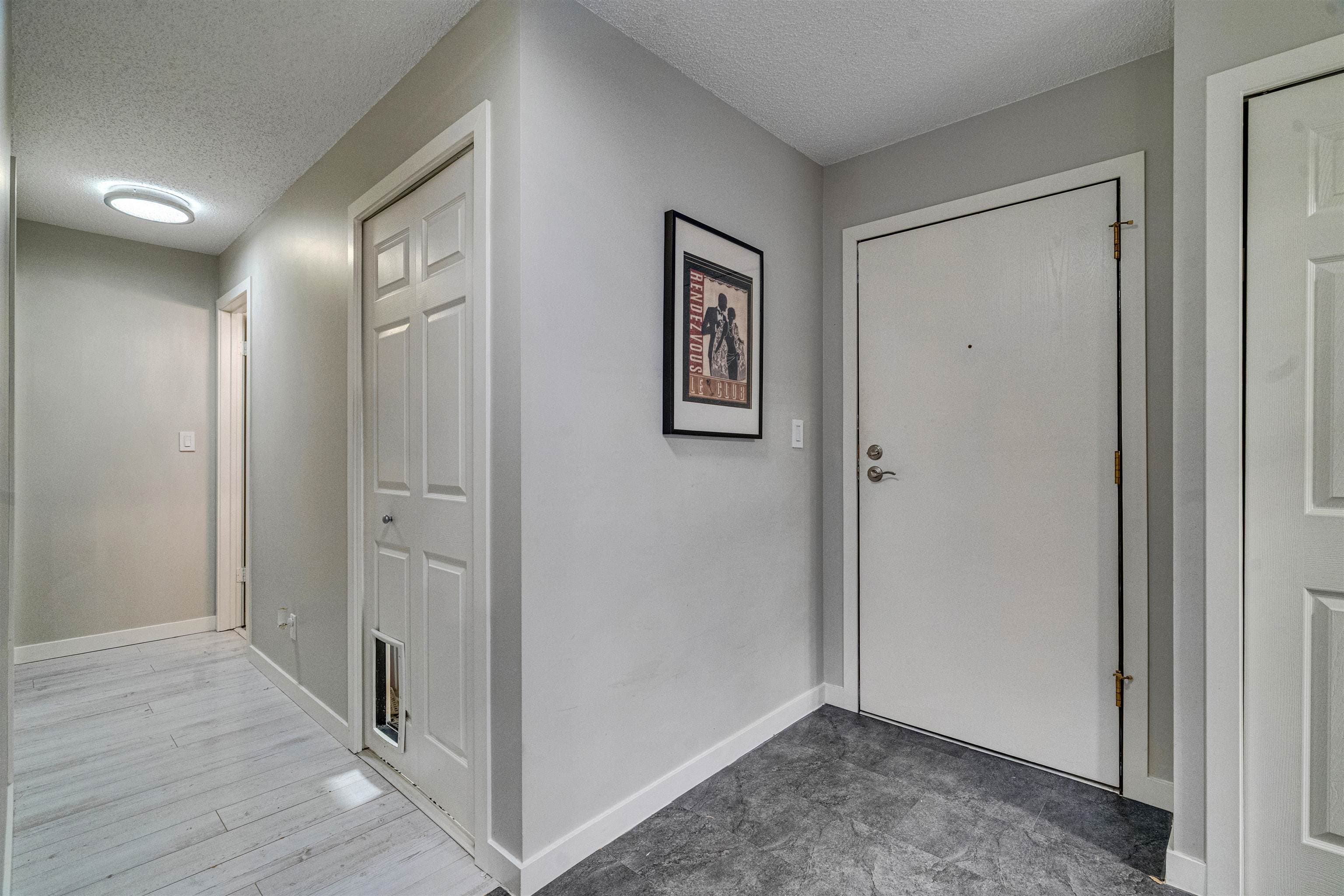 207 - 1381 Martin Street, White Rock, V4B 3W6 — photo 5