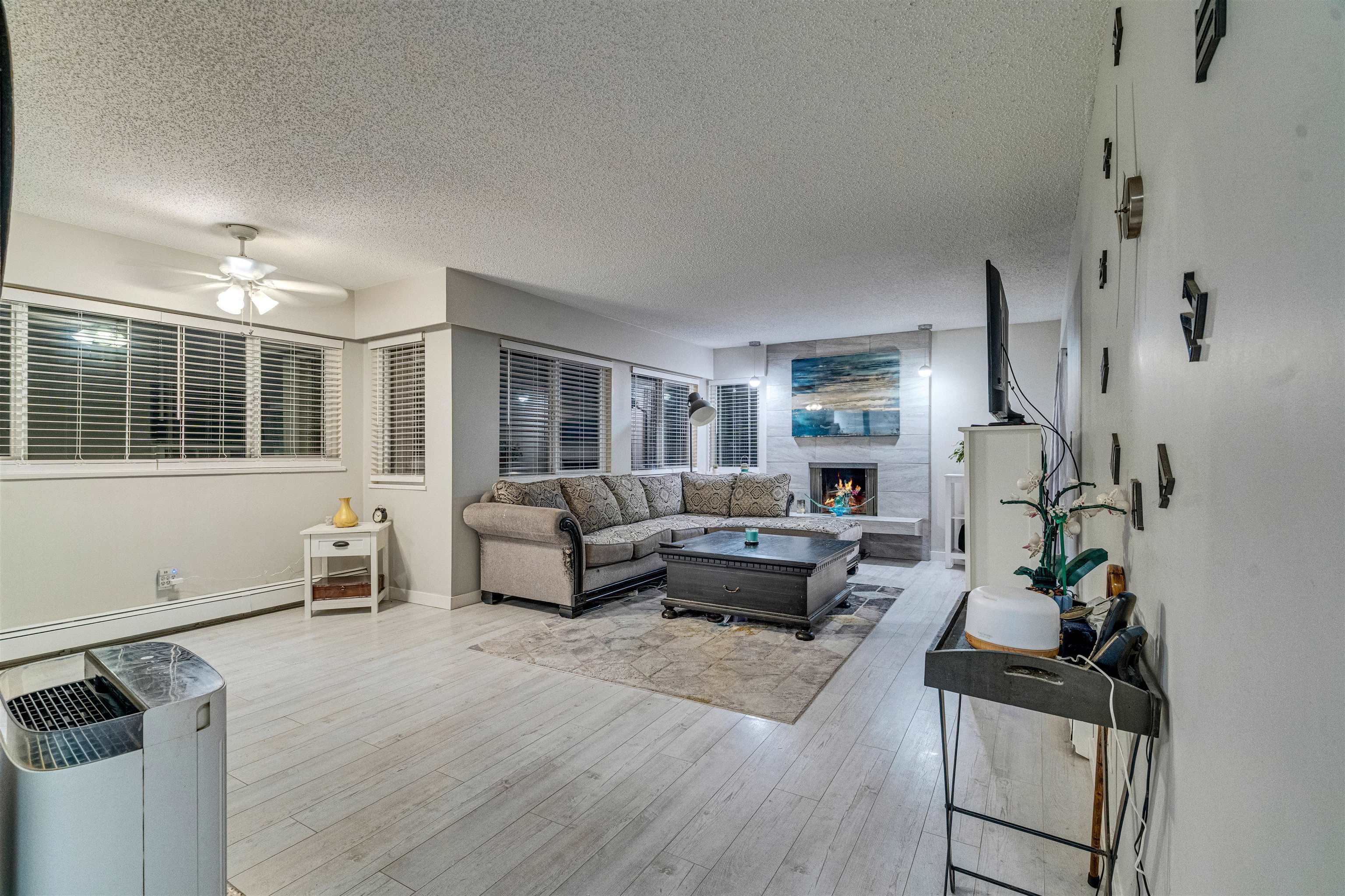 207 - 1381 Martin Street, White Rock, V4B 3W6 — photo 4