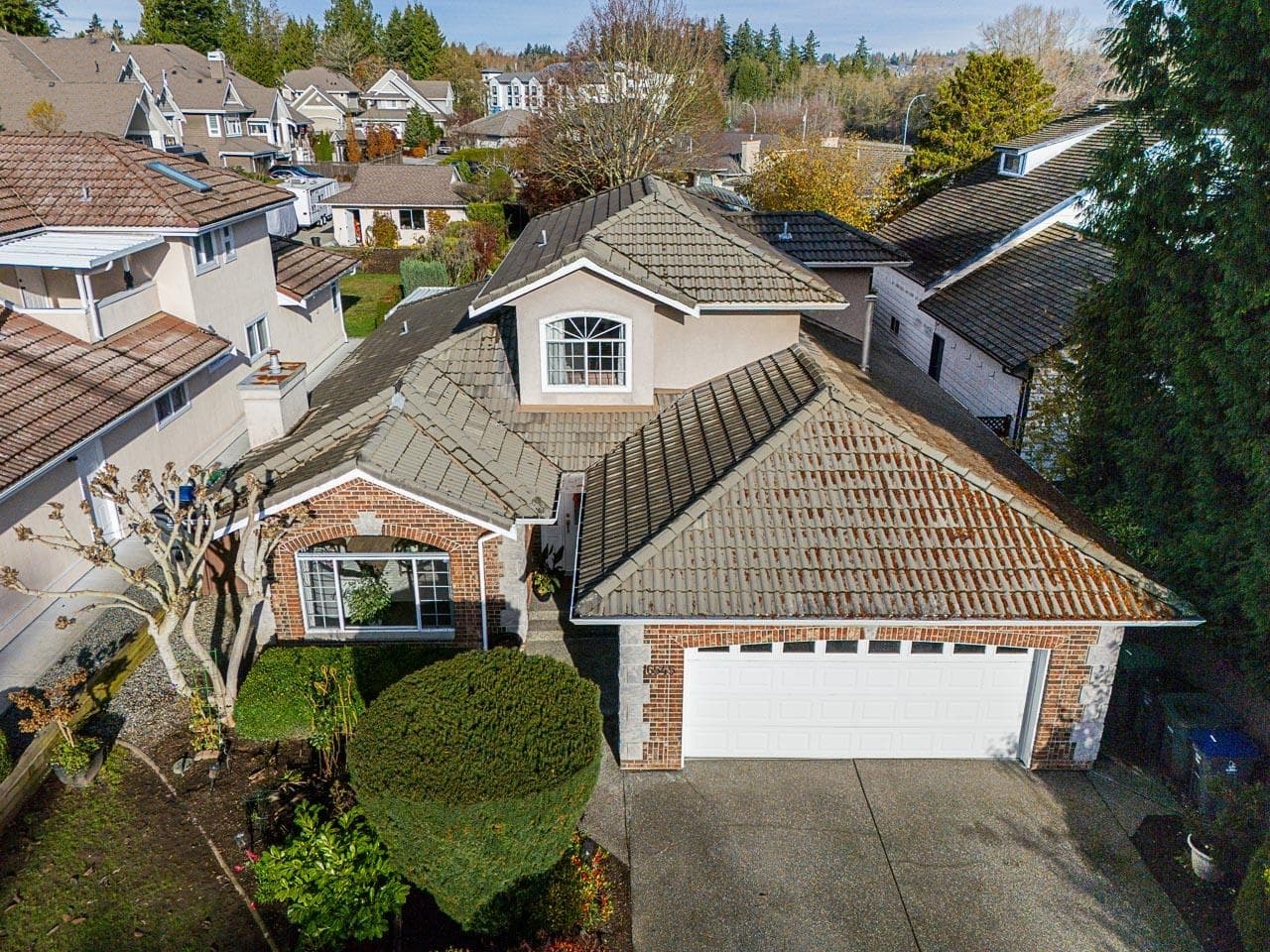 16545 10 Avenue, Surrey, V4A 9S1 — photo 1