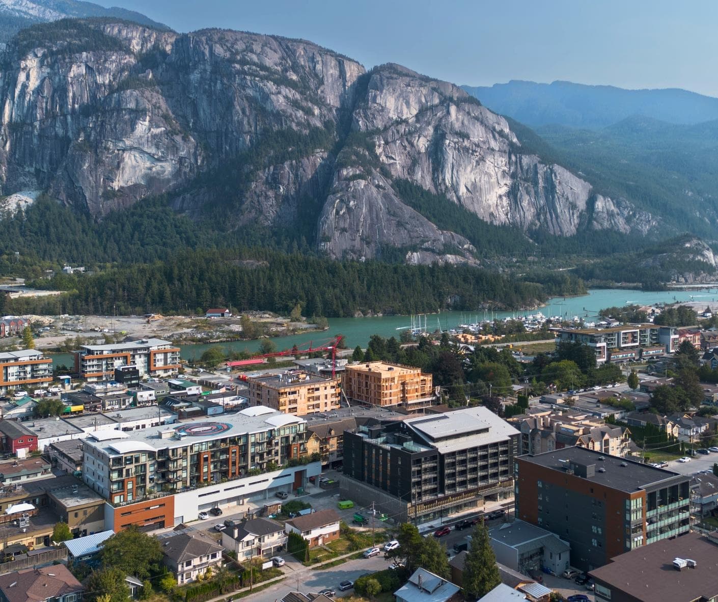 38083 Fourth Avenue, Squamish, V8B 0A4 — photo 2