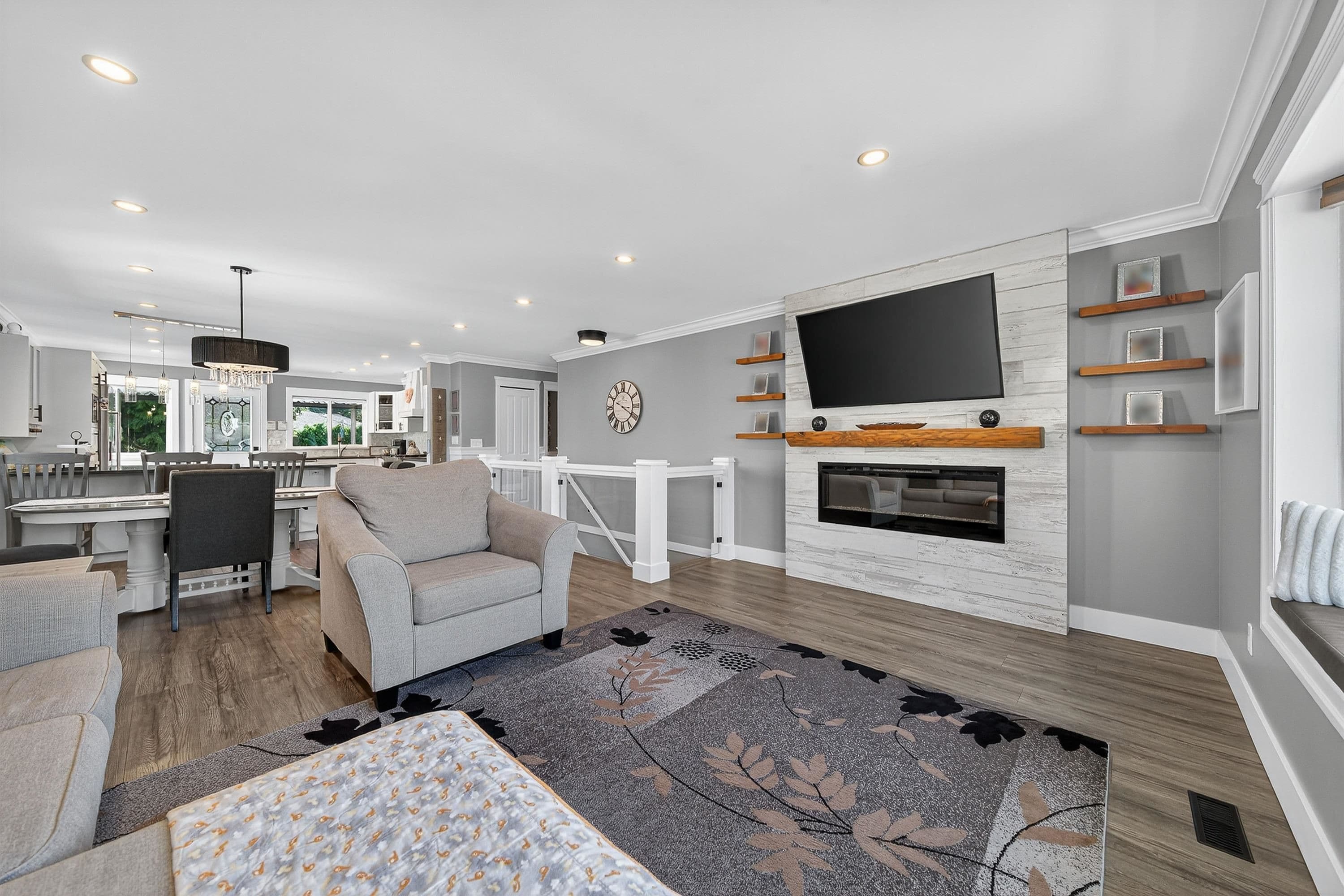 20140 Bruce Avenue, Maple Ridge, V2X 8Y4 — photo 3