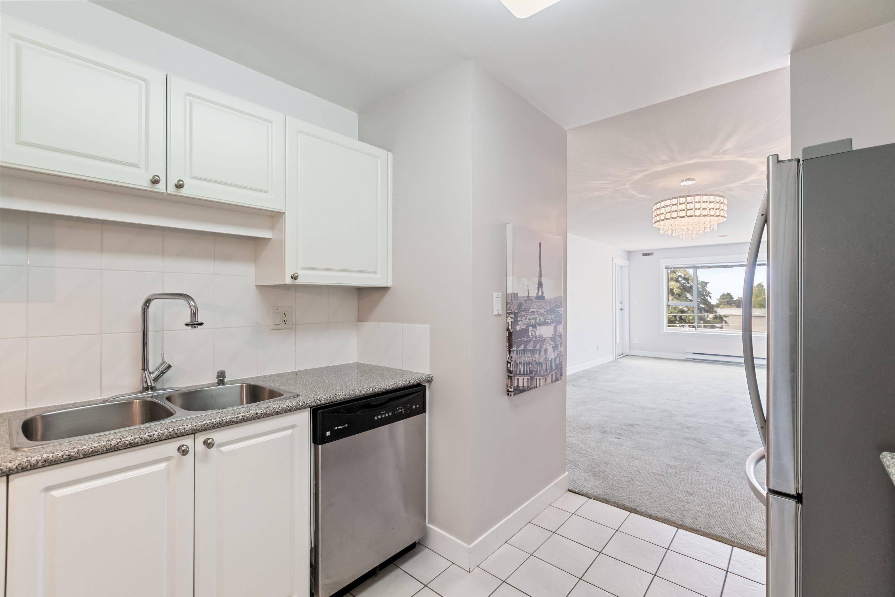 301 - 1378 George Street, White Rock, V4B 3Z9 — photo 4