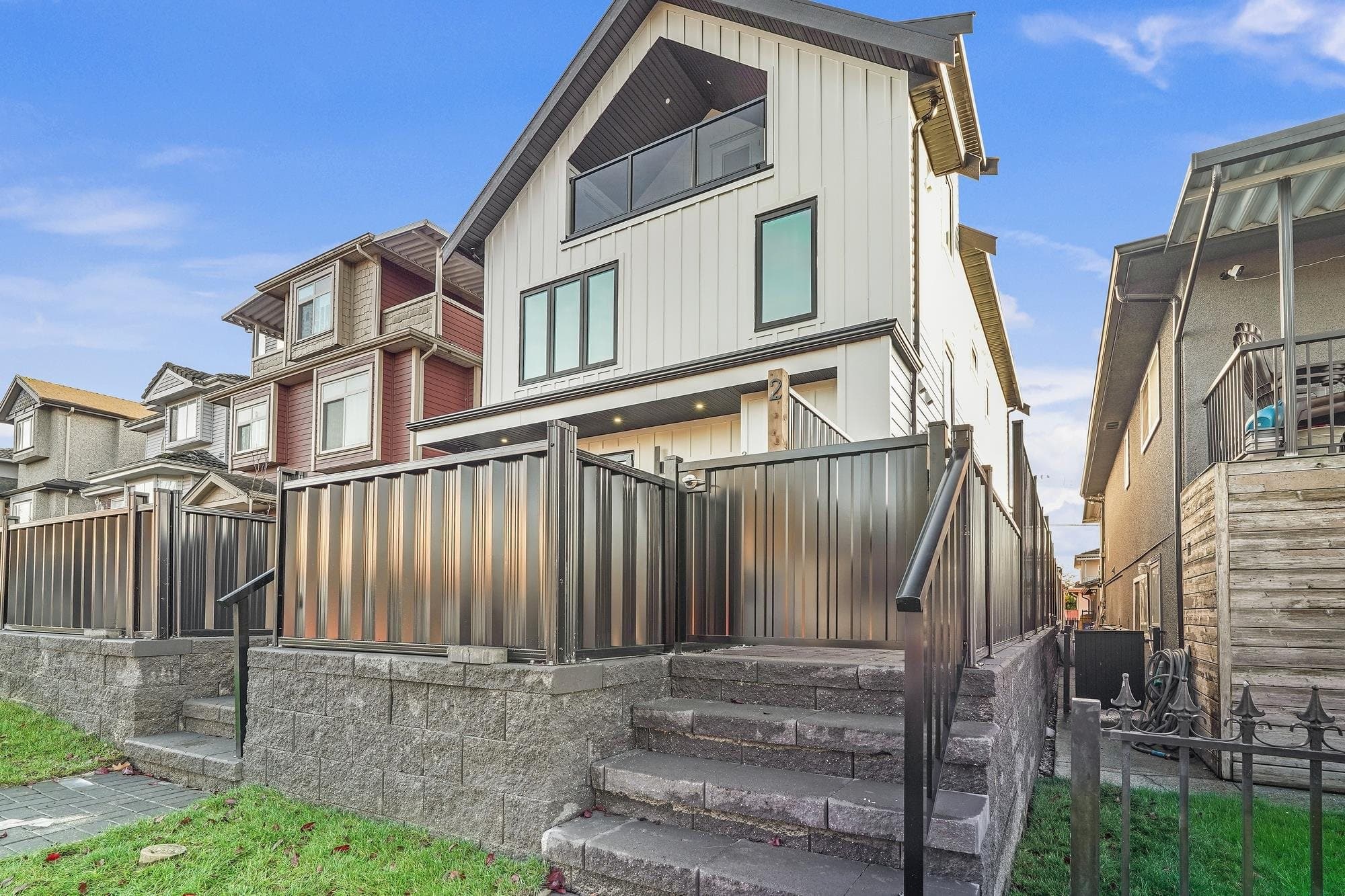 2 - 3310 Venables Street, Vancouver