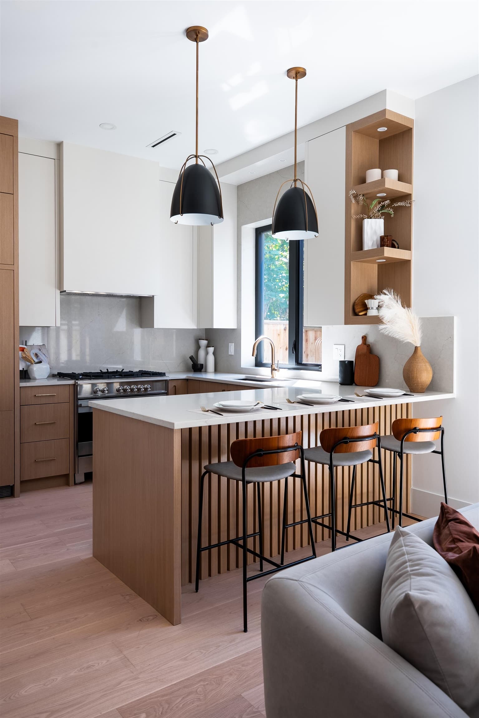 2 - 356 E 40th Avenue, Vancouver, V5W 1L9 — photo 3