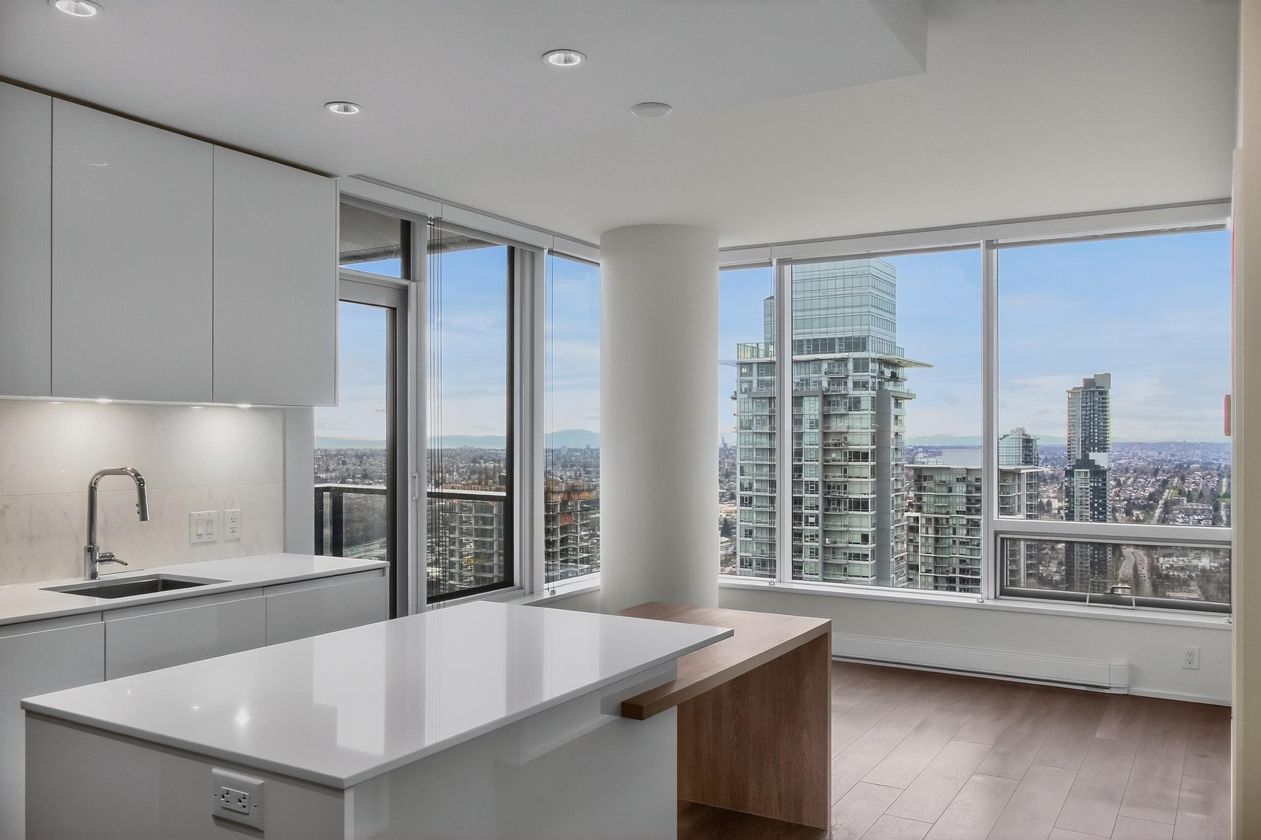 4806 - 1955 Alpha Way, Burnaby, V5C 0K9 — photo 1