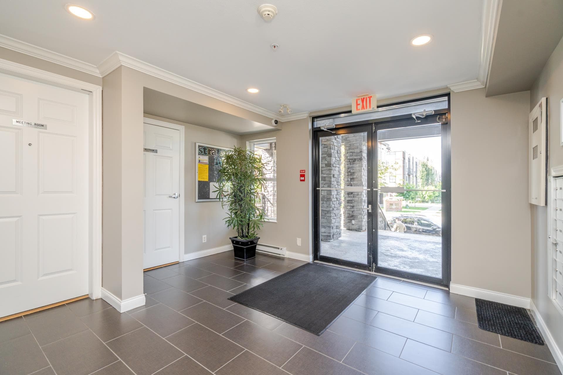 409 - 5474 198th Street, Langley, V3A 1G2 — photo 4
