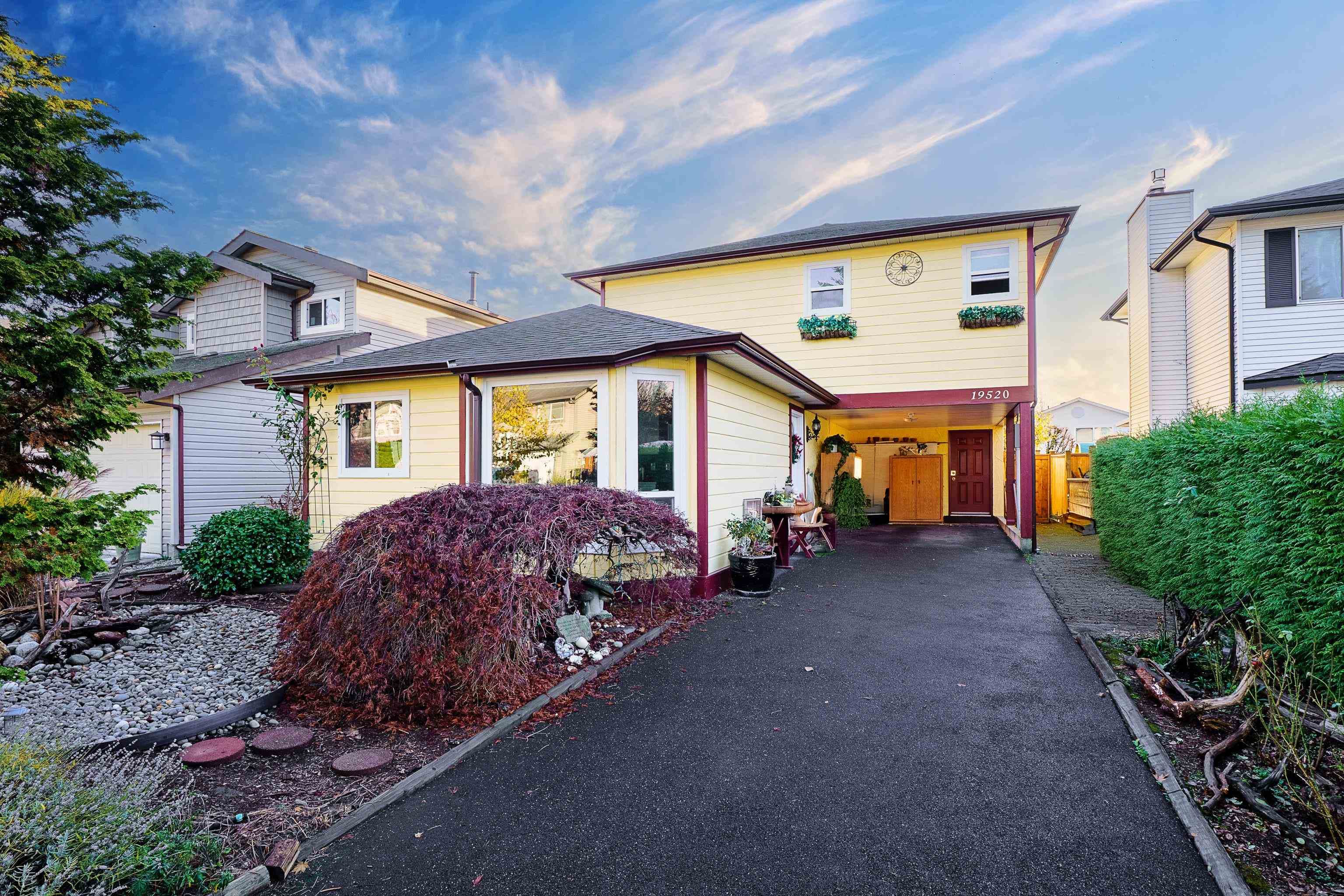 19520 115a Avenue, Pitt Meadows, V3Y 1R4 — photo 1