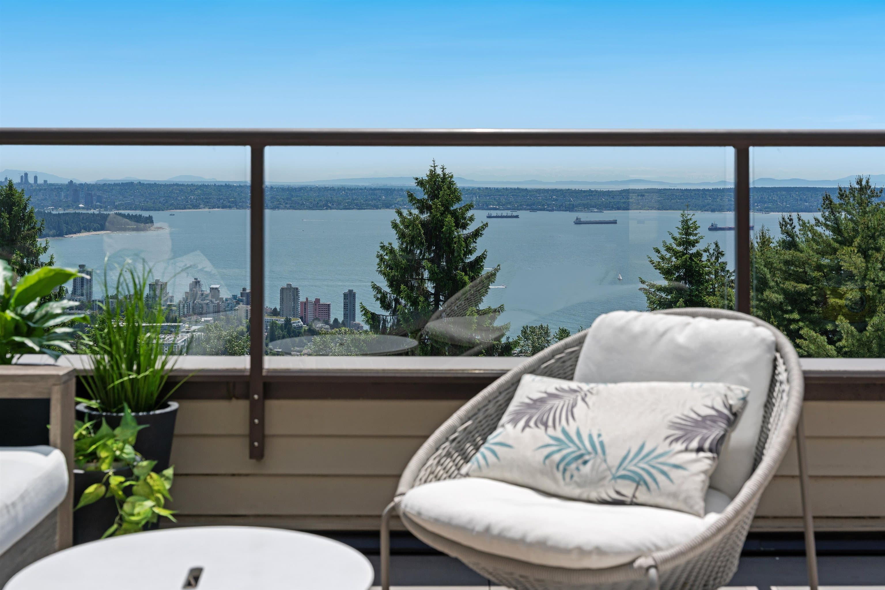 41 - 2238 Folkestone Way, West Vancouver, V7S 2X7 — photo 1