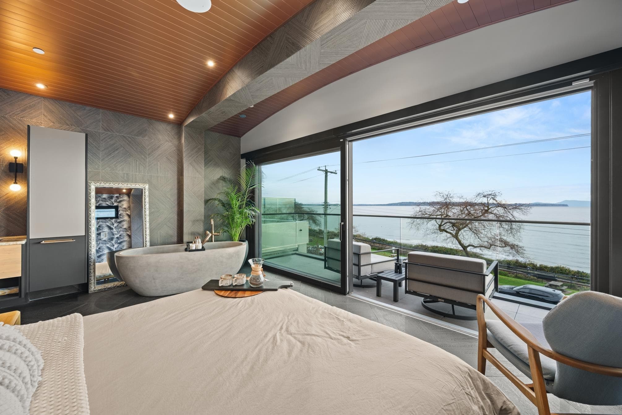 14555 Marine Drive, White Rock, V4B 1B5 — photo 2