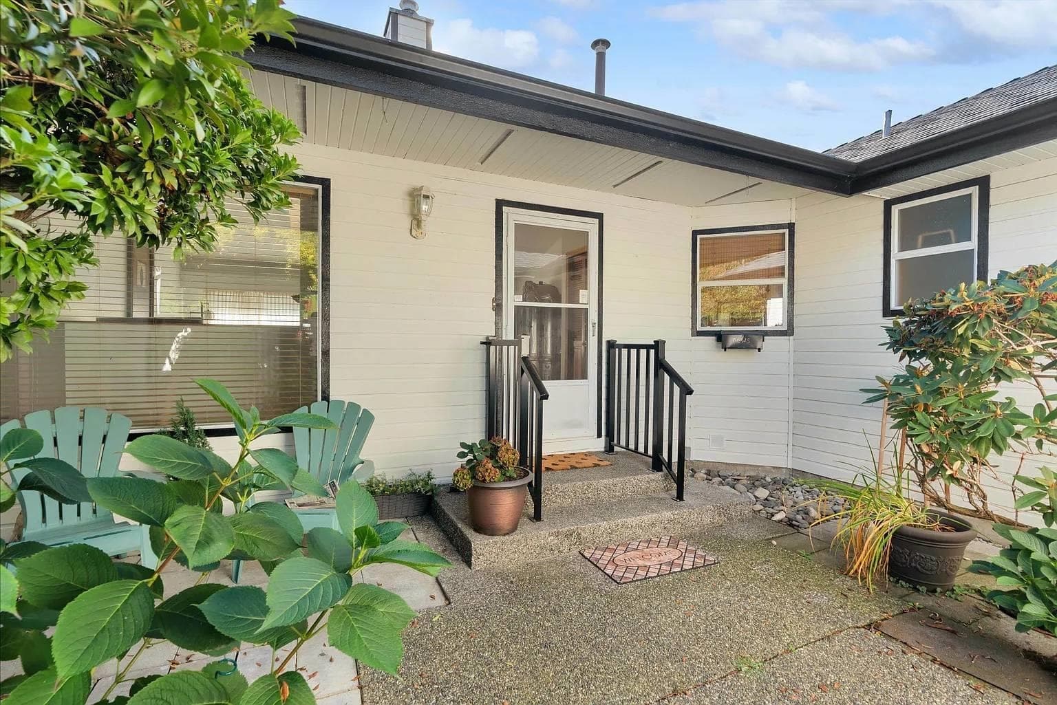 14098 20 Avenue, Surrey, V4A 8P8 — photo 2