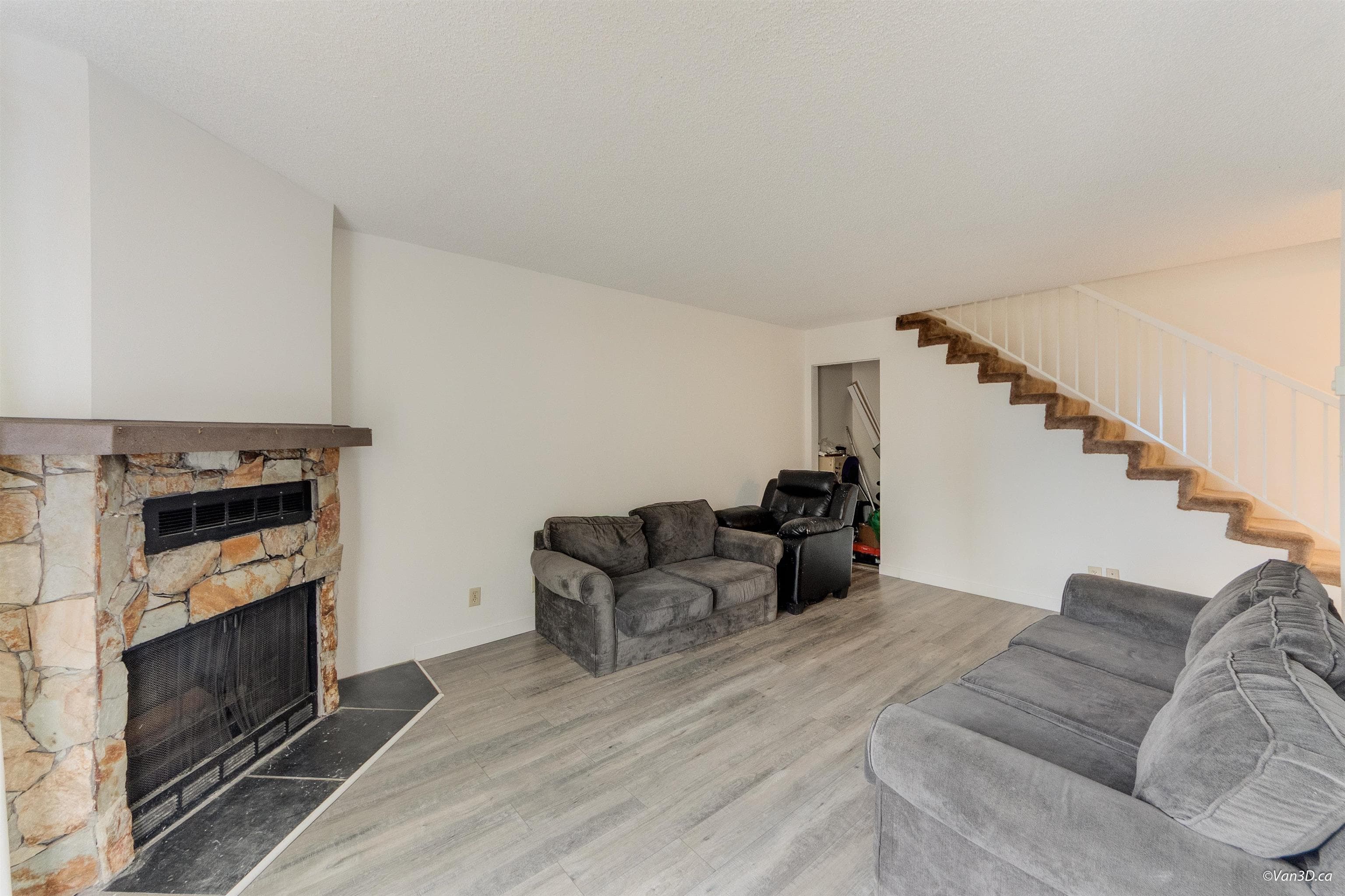 203 - 7162 133a Street, Surrey, V3W 7Z9 — photo 3