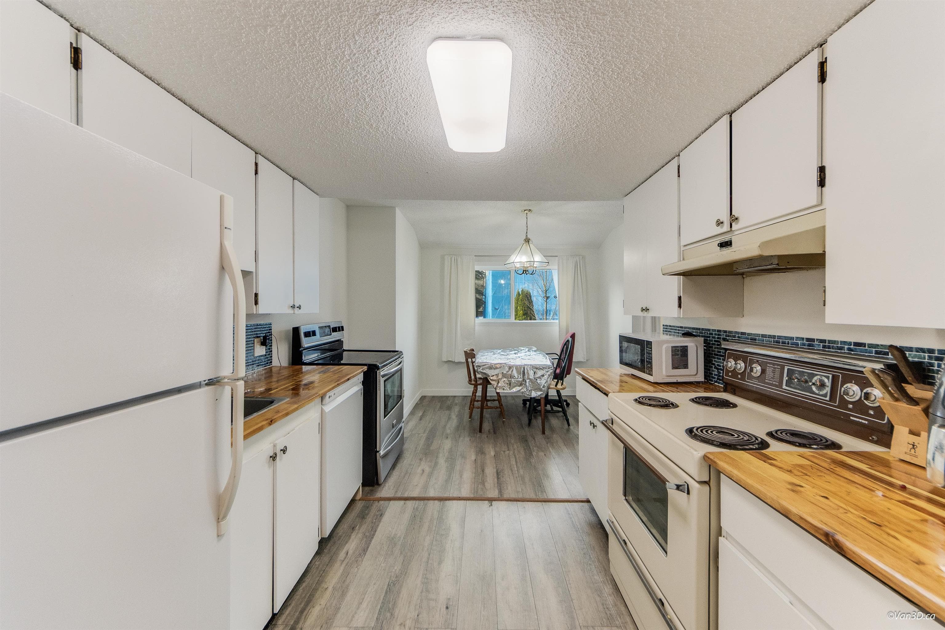 203 - 7162 133a Street, Surrey, V3W 7Z9 — photo 5