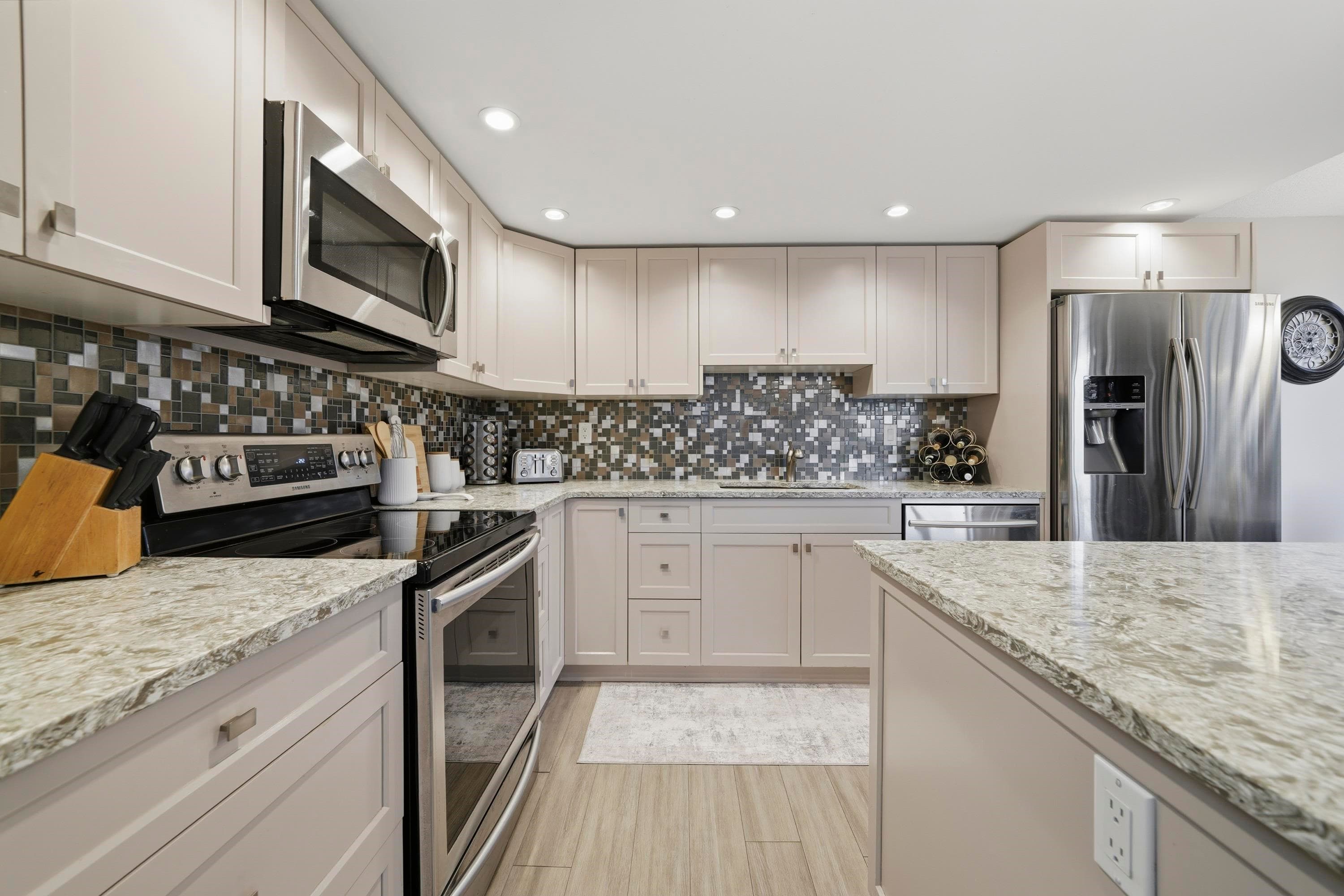 210 - 1189 Eastwood Street, Coquitlam, V3B 7N5 — photo 4