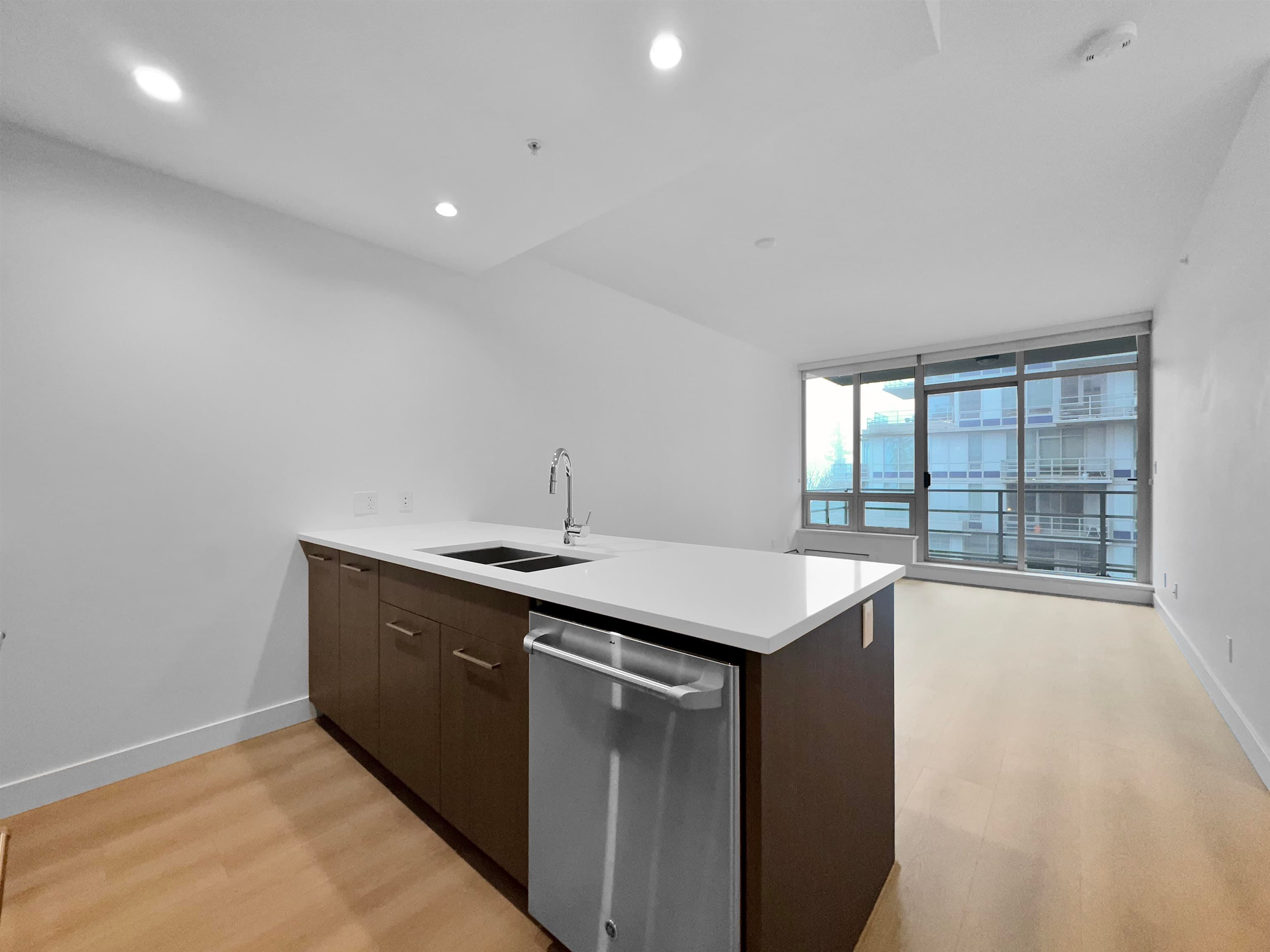 7XX - 9060 University Crescent, Burnaby, V5A 0E1 — photo 4