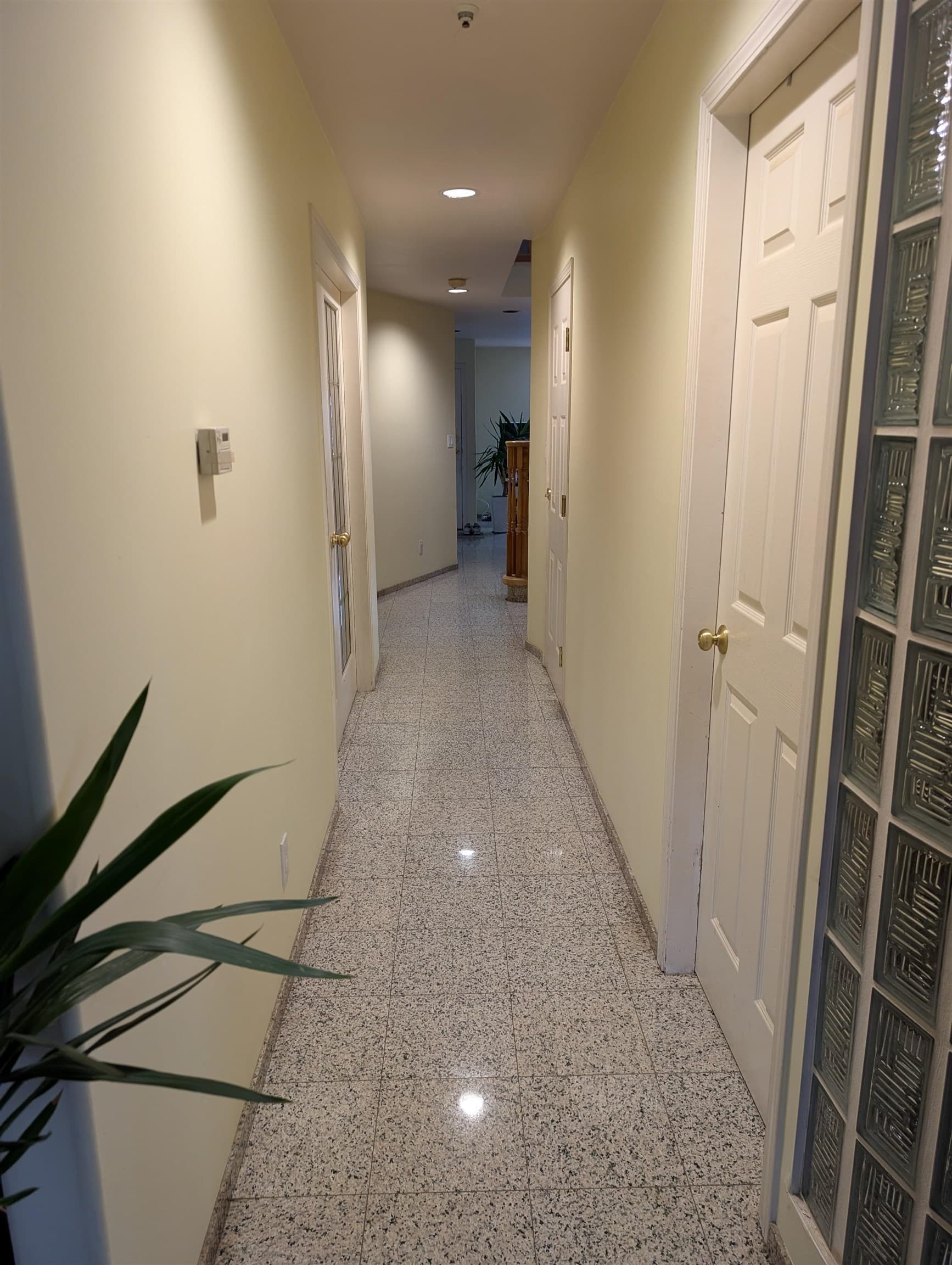 2935 E 17th Avenue, Vancouver, V5M 2N4 — photo 3