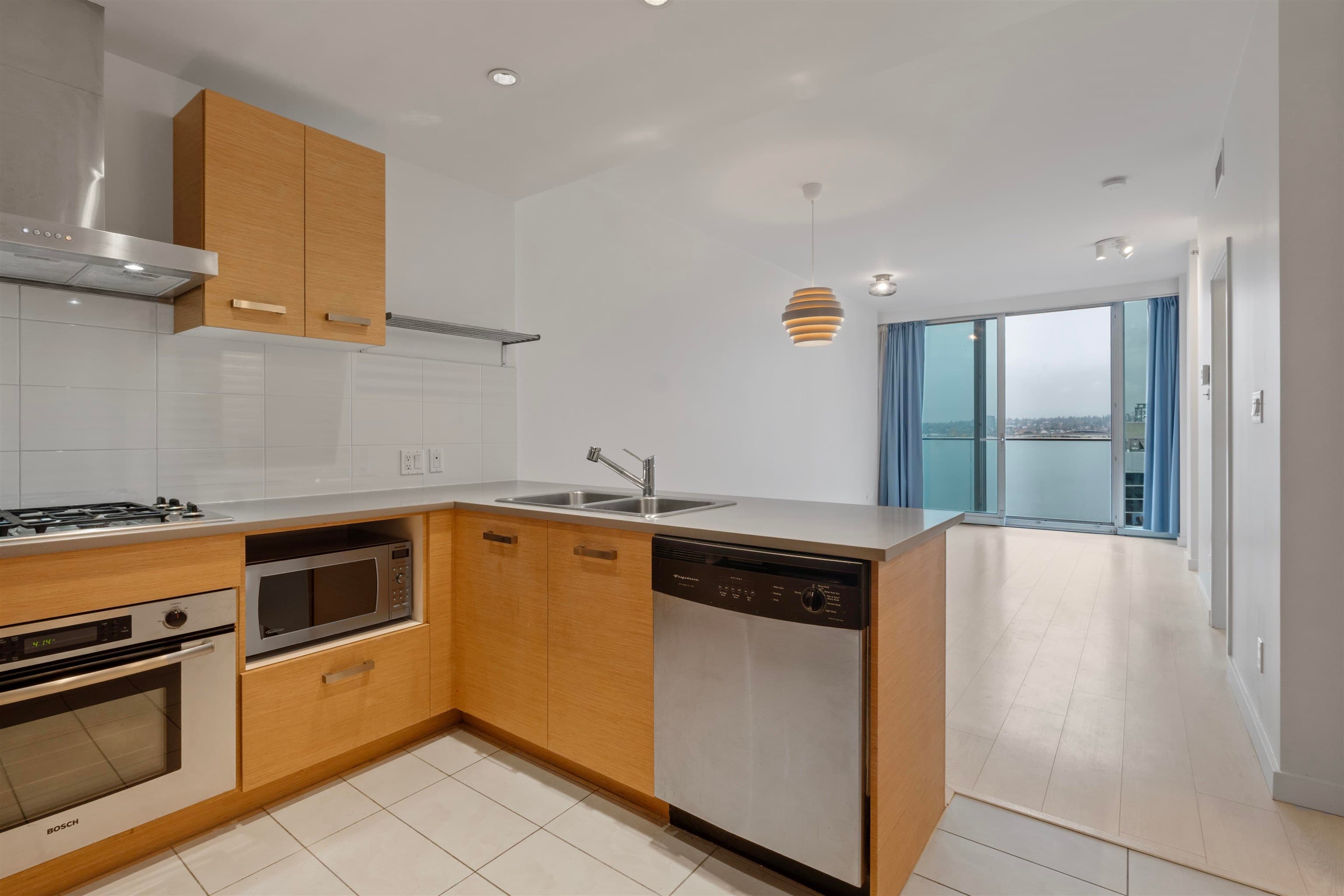 713 - 8080 Cambie Road, Richmond