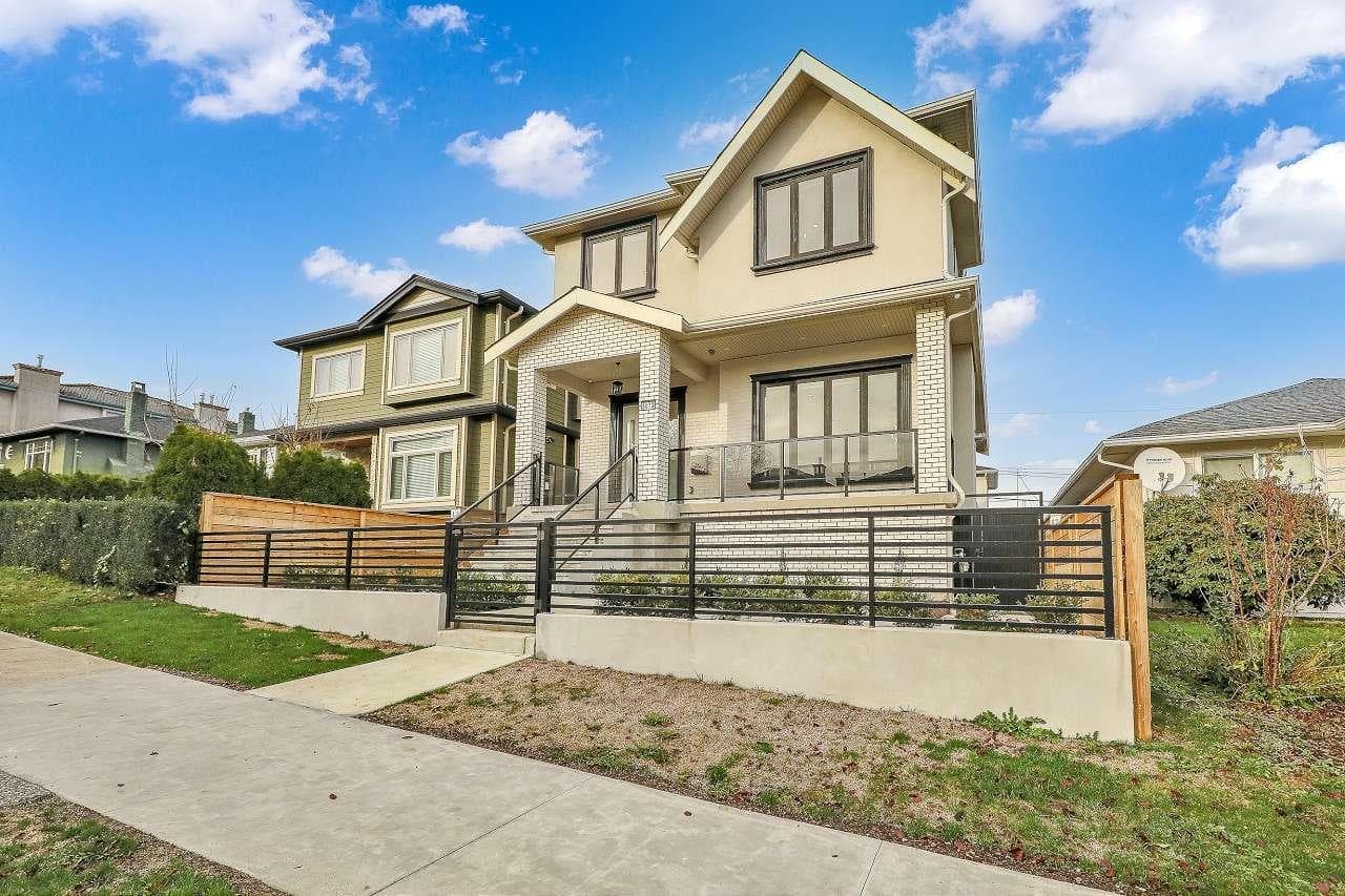 3073 E 3rd Avenue, Vancouver — sold