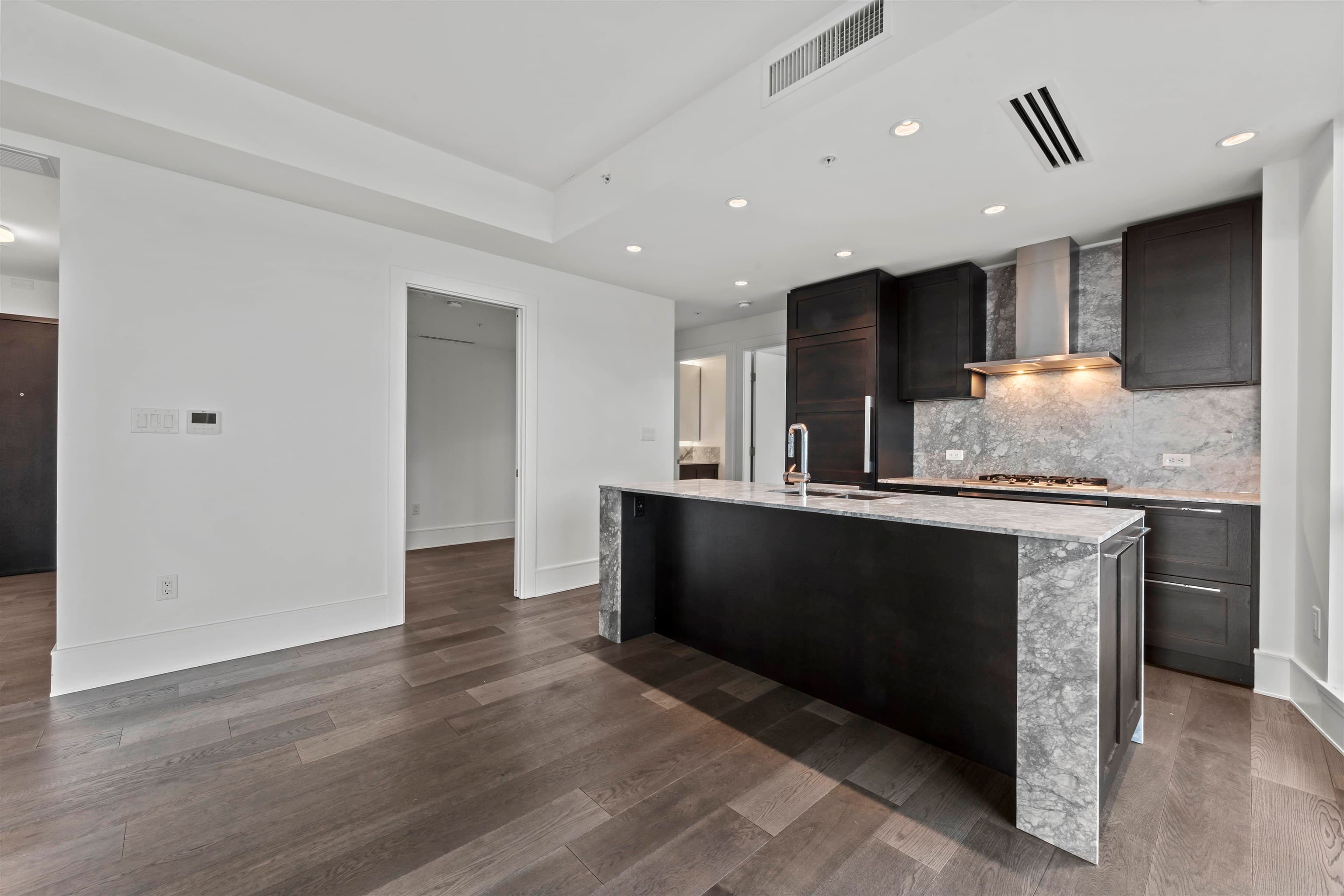 803 - 1501 Foster Street, White Rock, V4B 0C3 — photo 3