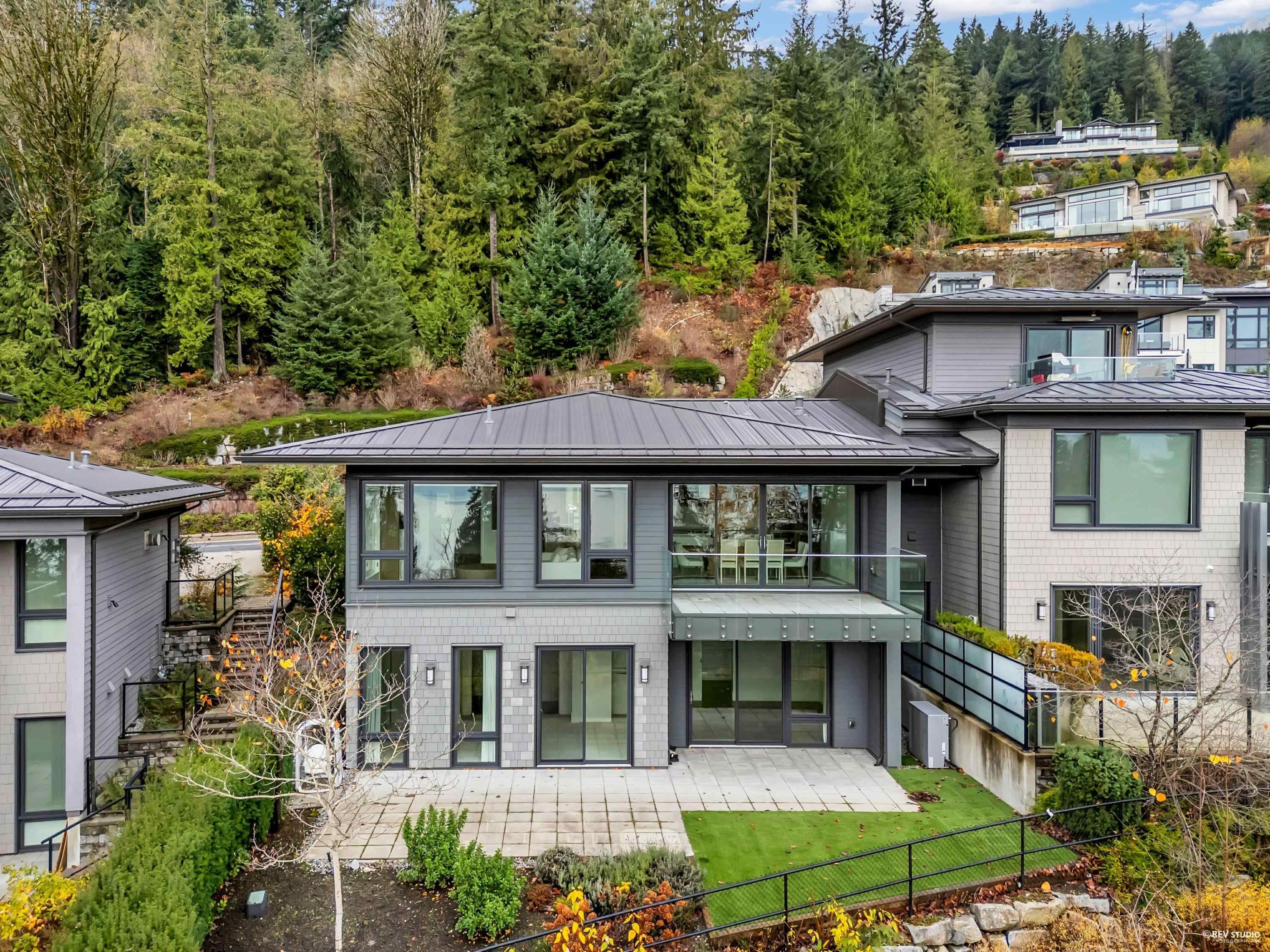 3018 Burfield Place, West Vancouver, V7S 0A9 — photo 2