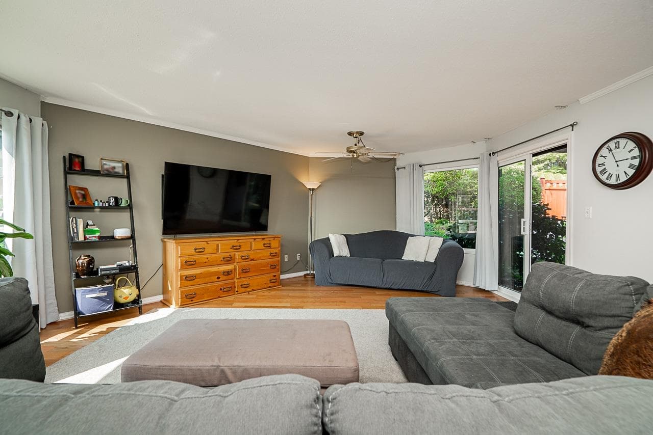 519 - 1350 Vidal Street, White Rock, V4B 5G6 — photo 4