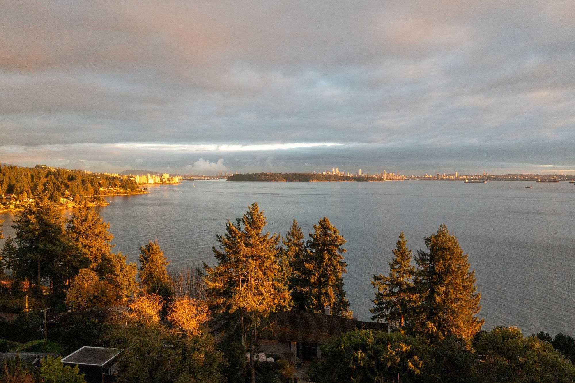 3602 Creery Avenue, West Vancouver, V7V 2M1 — photo 2