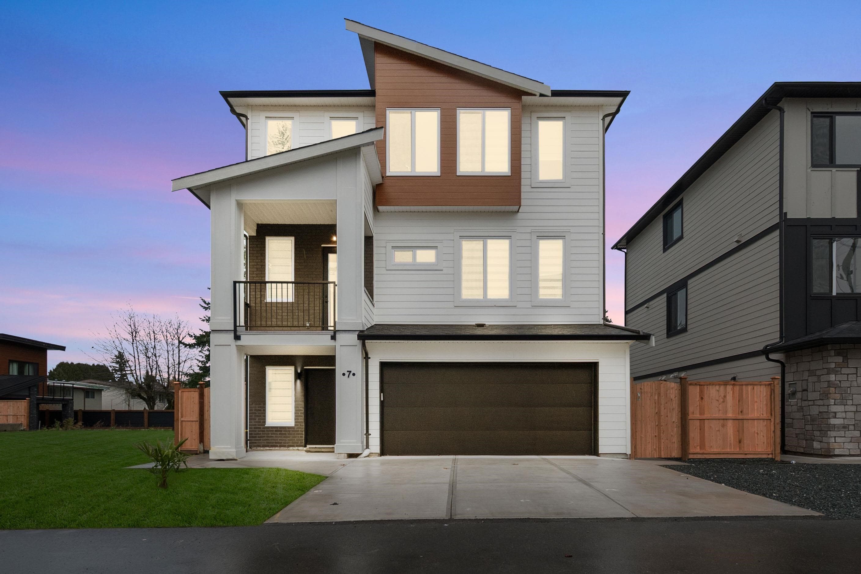 7 - 45141 Watson Road, Chilliwack, V2R 2G4 — photo 1
