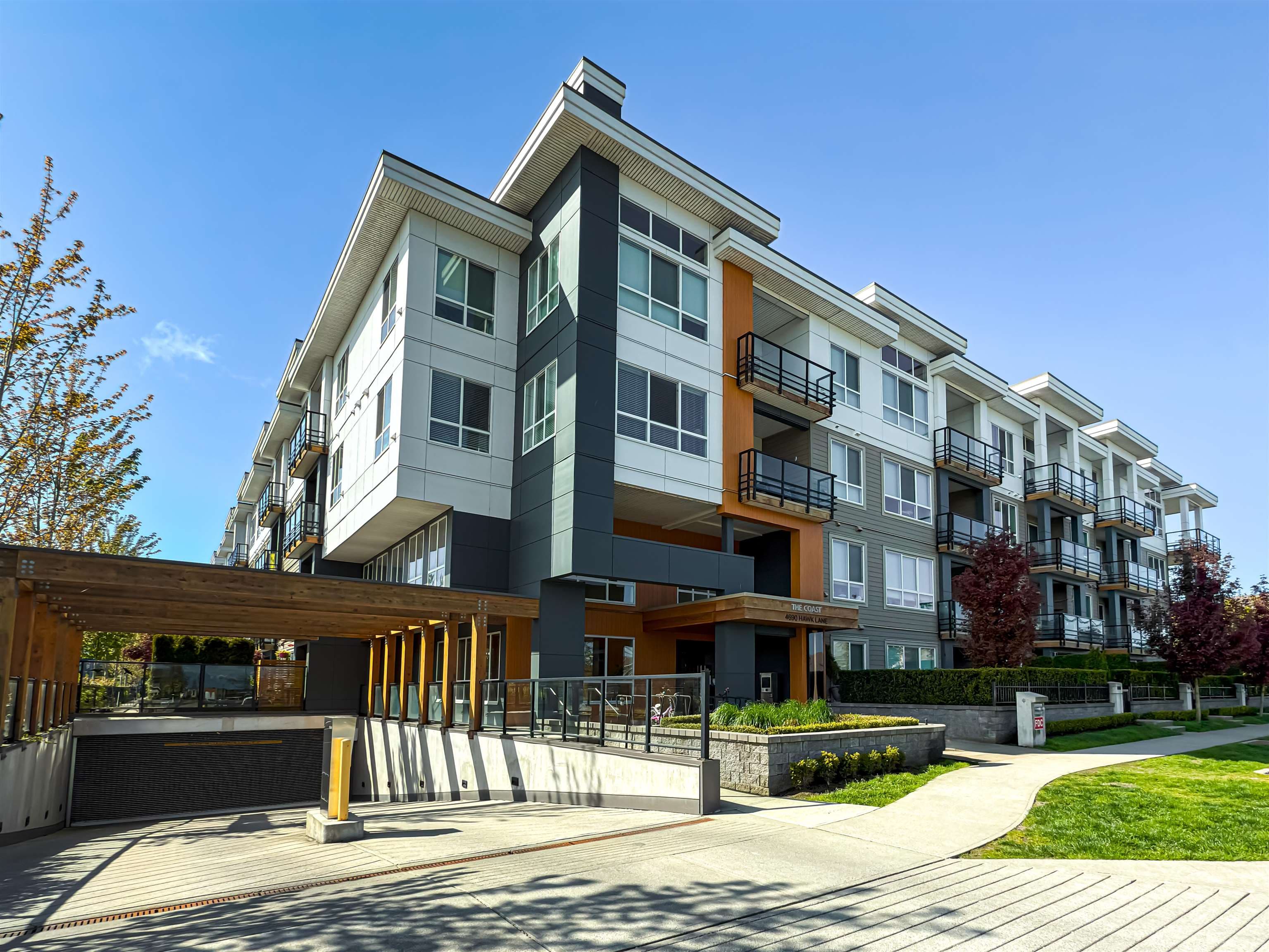 323 - 4690 Hawk Lane, Tsawwassen