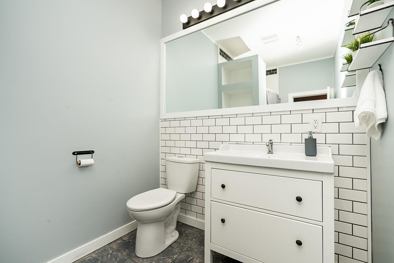 25745 Lougheed Highway, Maple Ridge, V2W 1M3 — photo 5