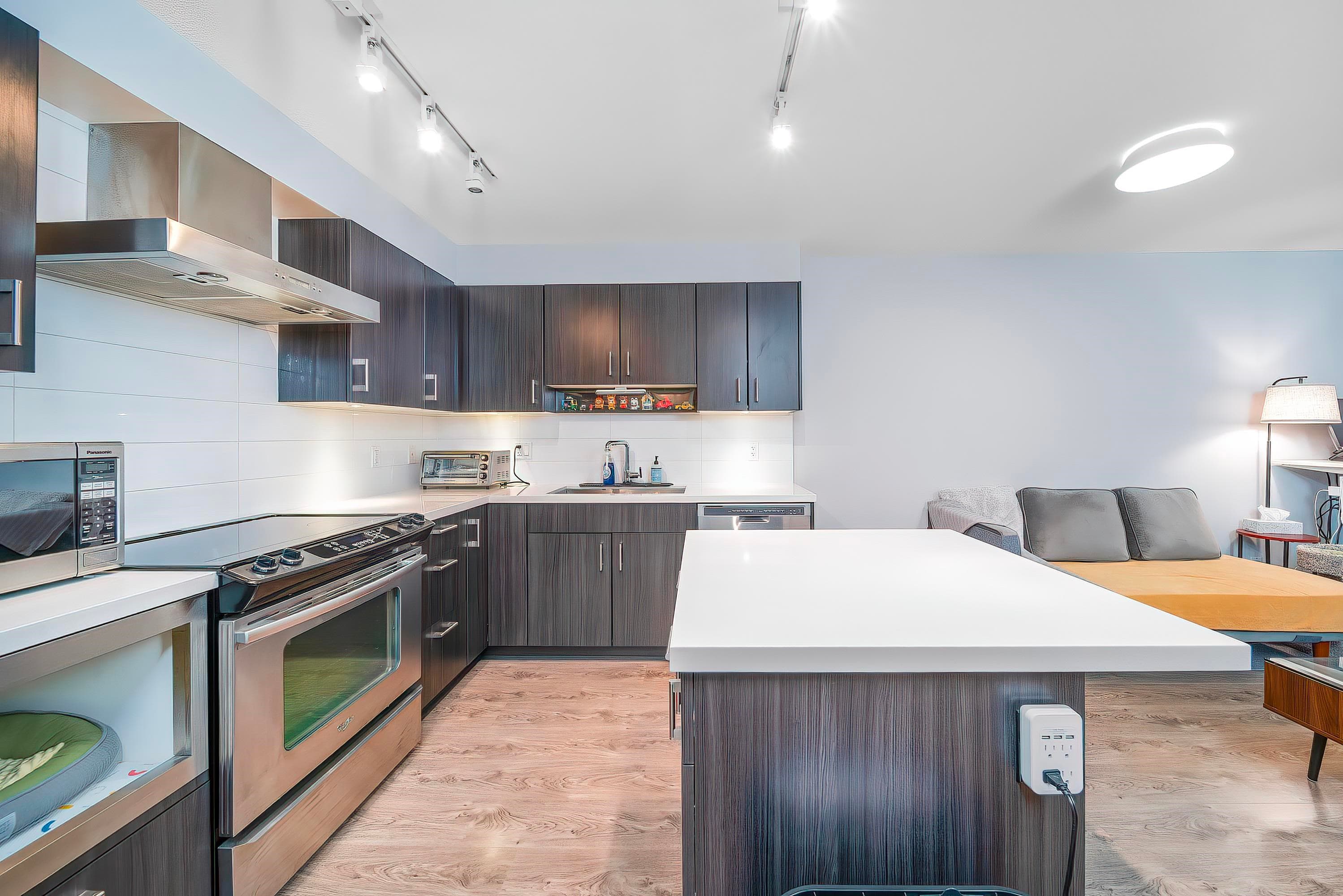 501 - 500 Royal Avenue, New Westminster, V3L 0G5 — photo 3