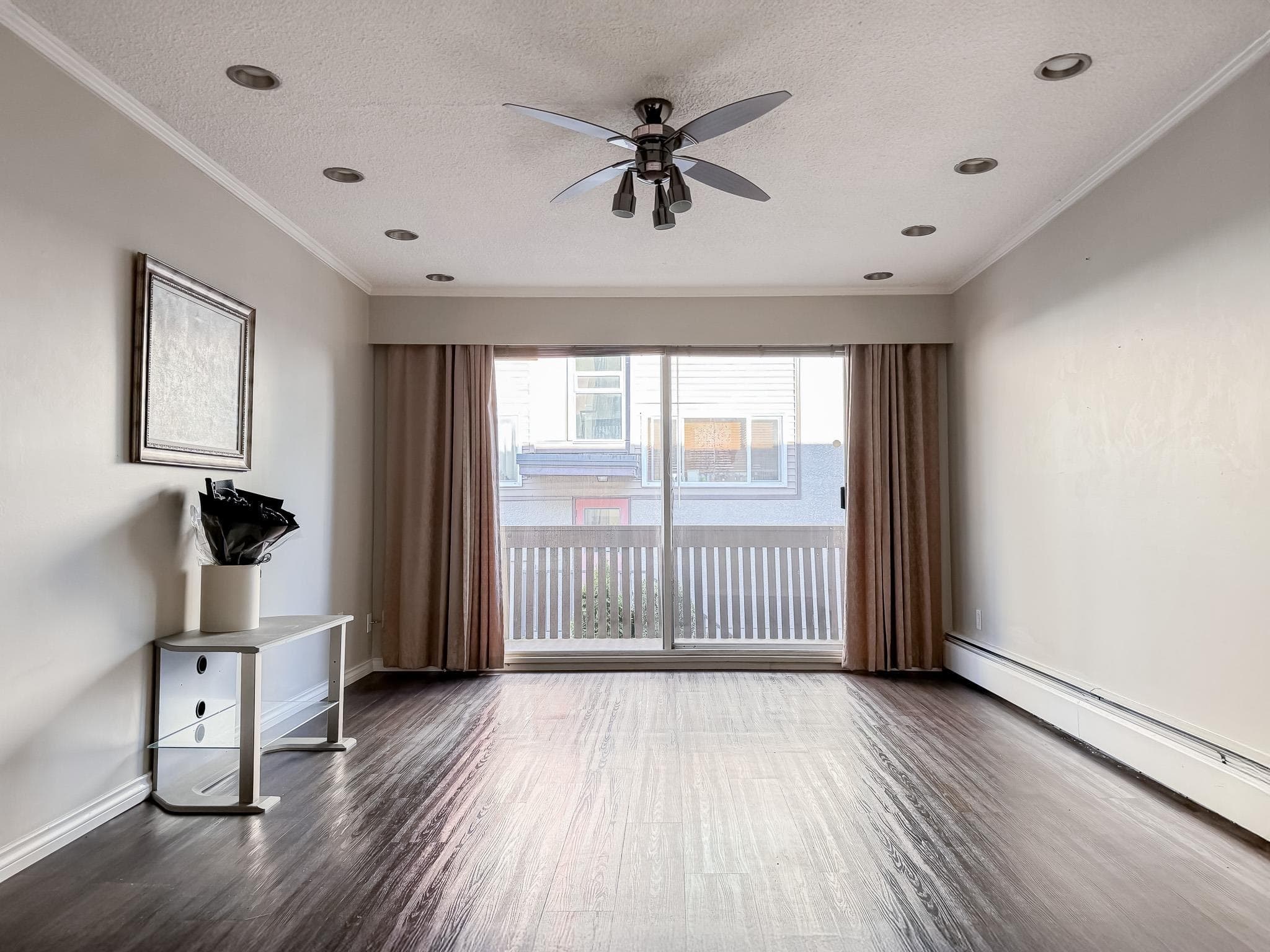 211 - 910 Fifth Avenue, New Westminster, V3M 1Y2 — photo 2