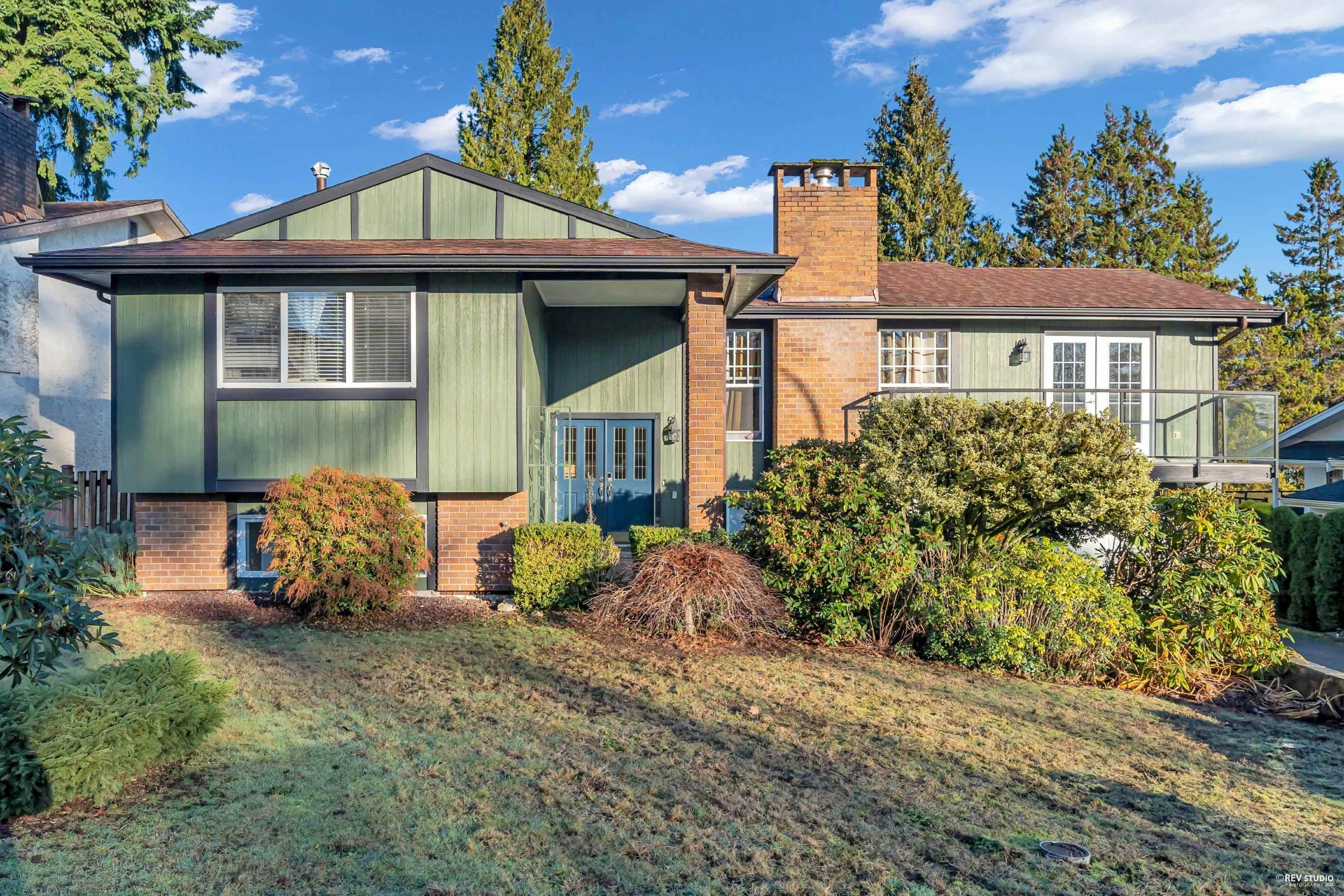 2731 Daybreak Avenue, Coquitlam
