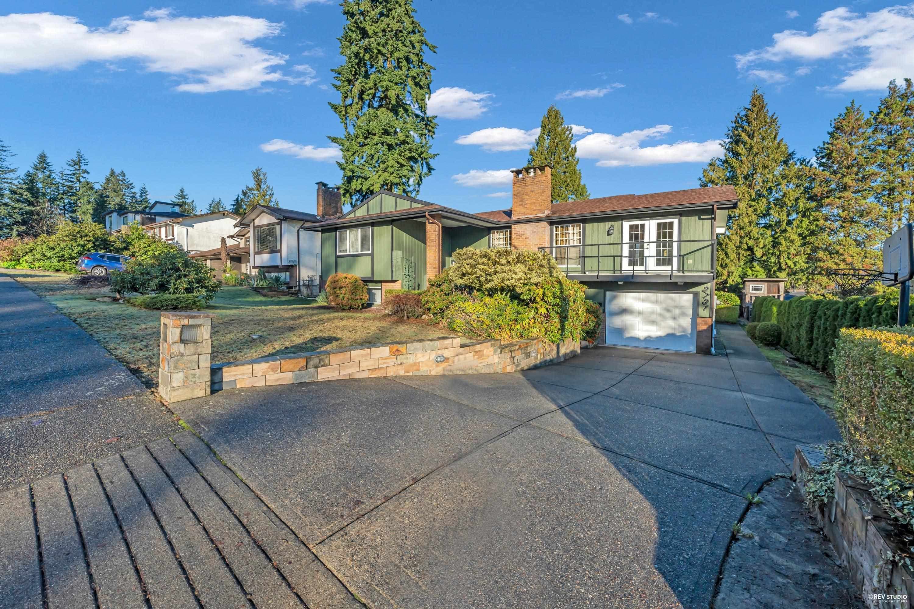 2731 Daybreak Avenue, Coquitlam, V3C 2E8 — photo 4