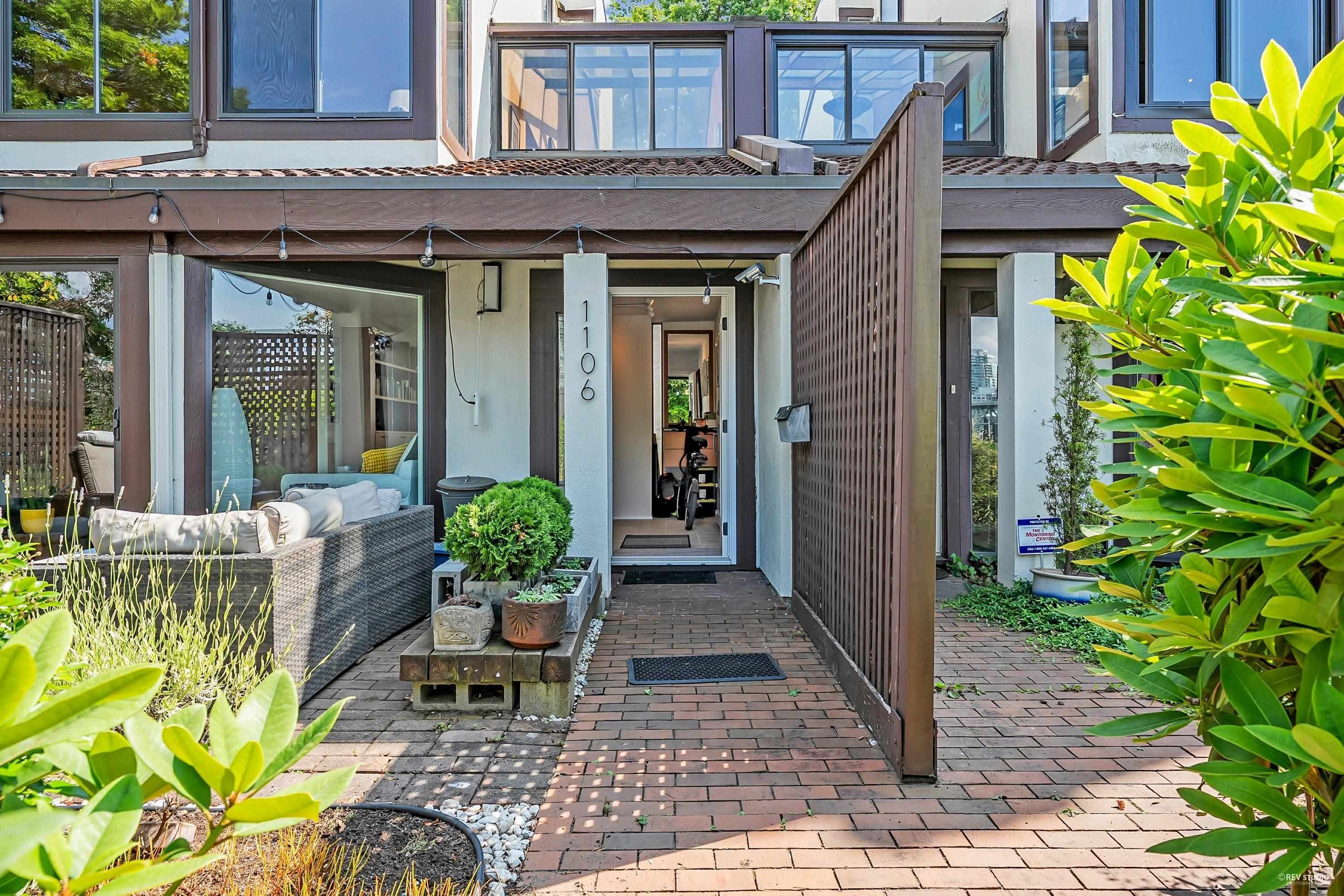 1106 Ironwork Passage, Vancouver, V6H 3P1 — photo 2