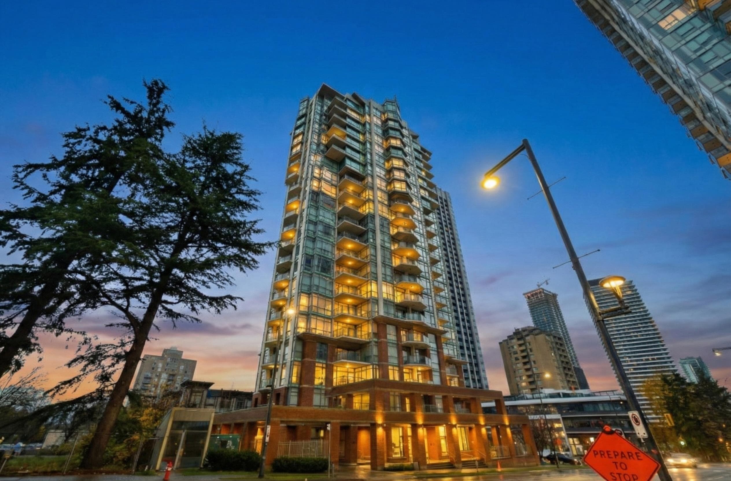2106 - 13399 104 Avenue, Surrey, V3T 0C9 — photo 2