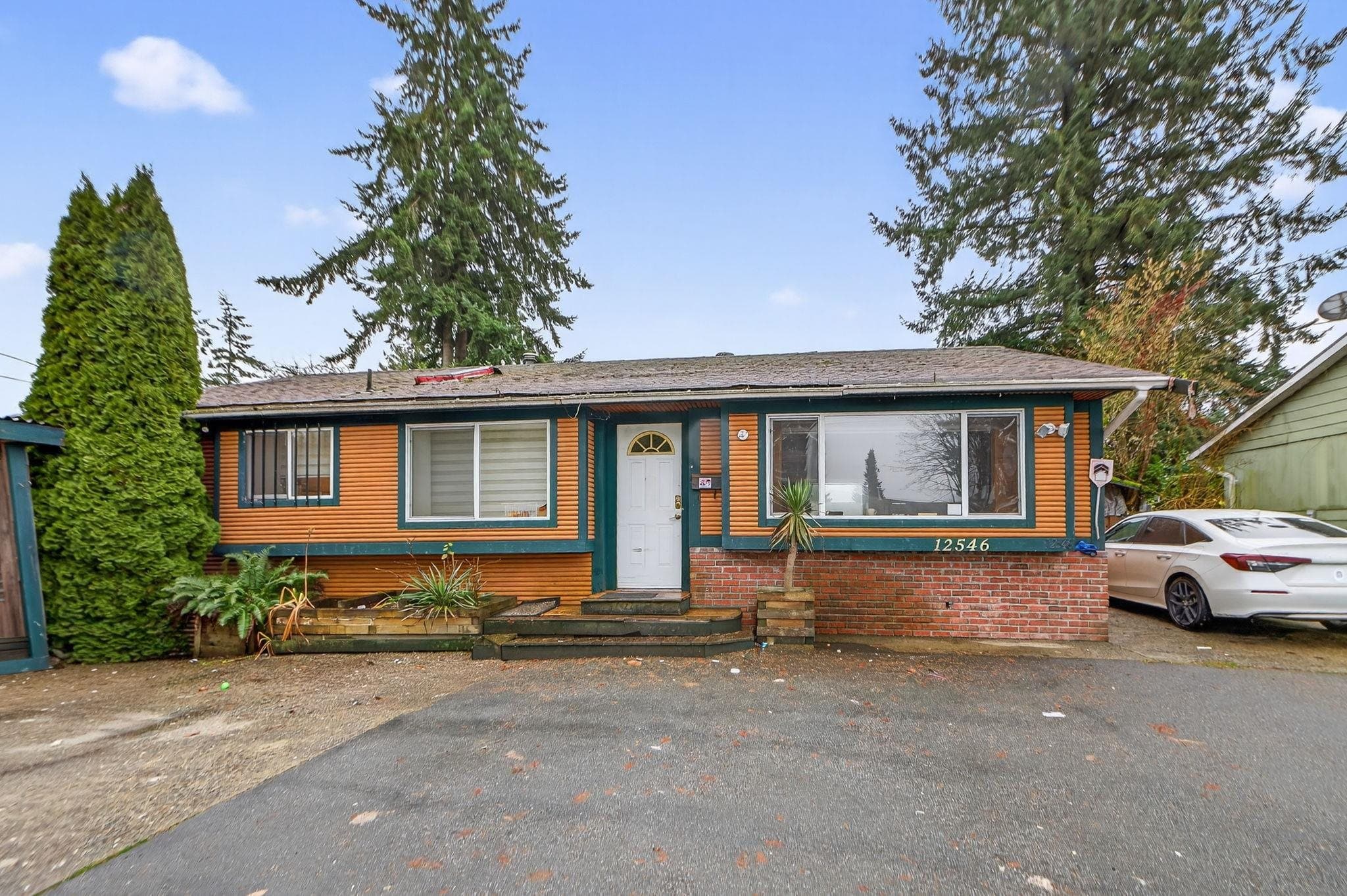 12546 96 Avenue, Surrey, V3V 1X4 — photo 2