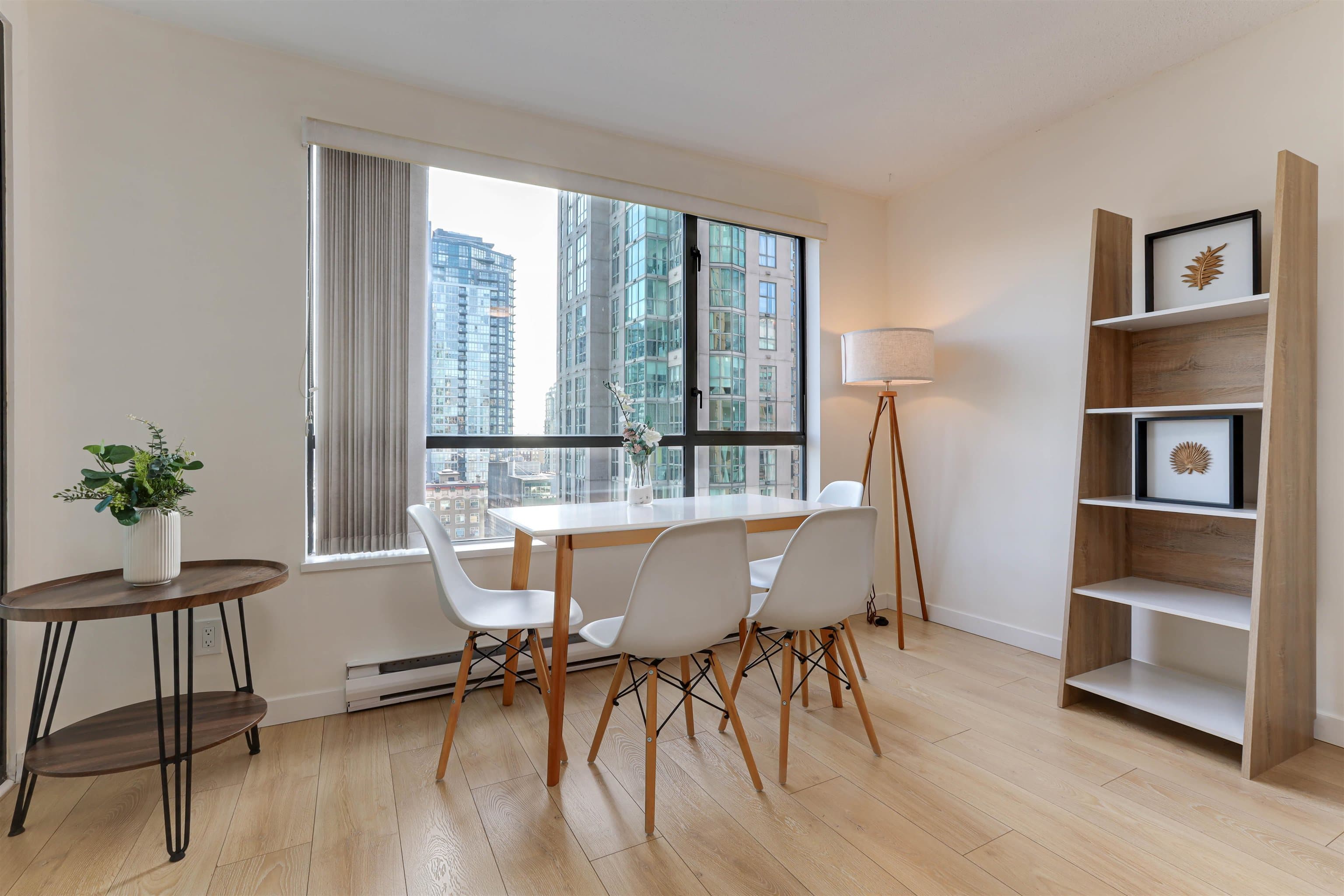 1105 - 1189 Howe Street, Vancouver, V6Z 2X4 — photo 1